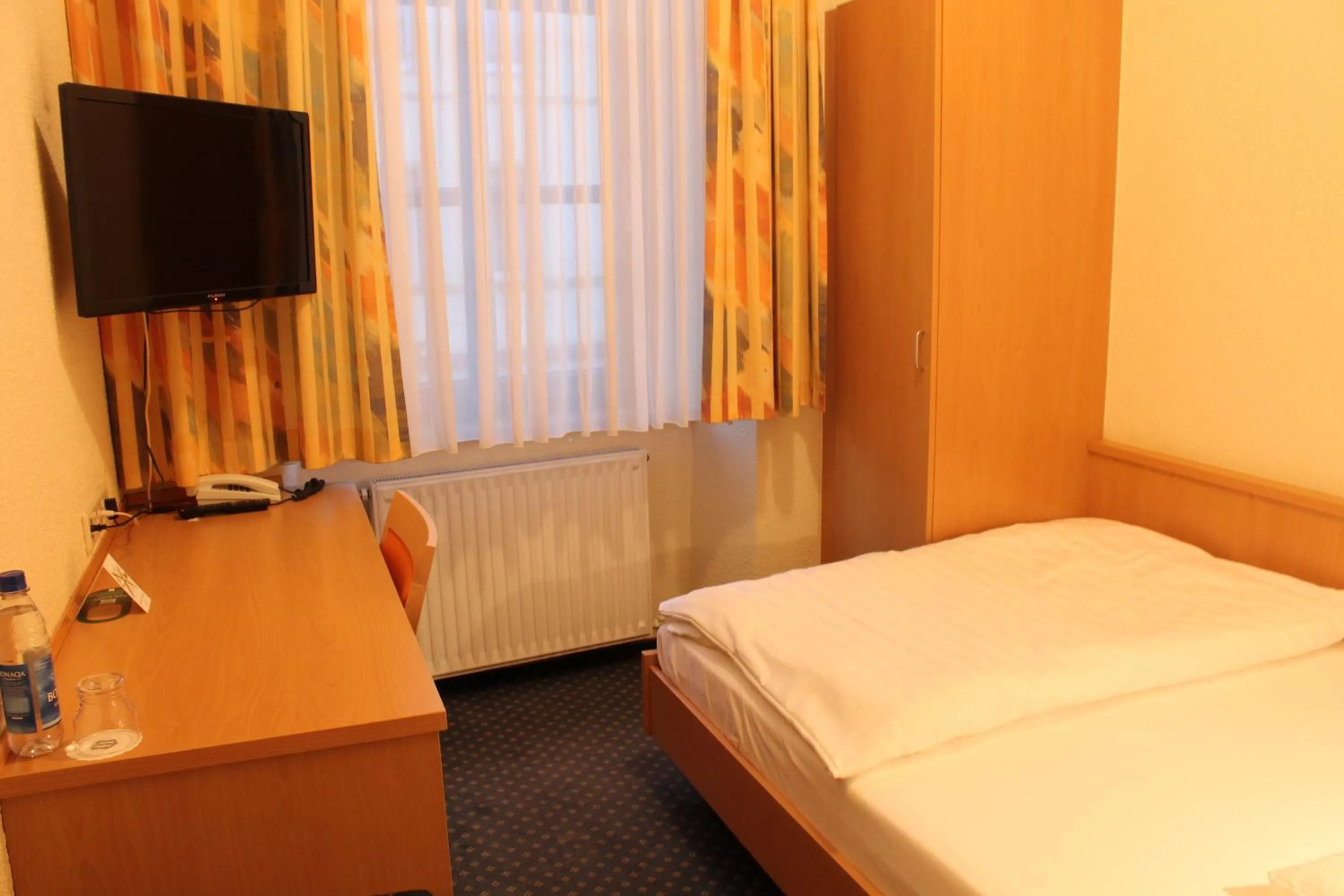 Single Room in City Hotel Neuwied