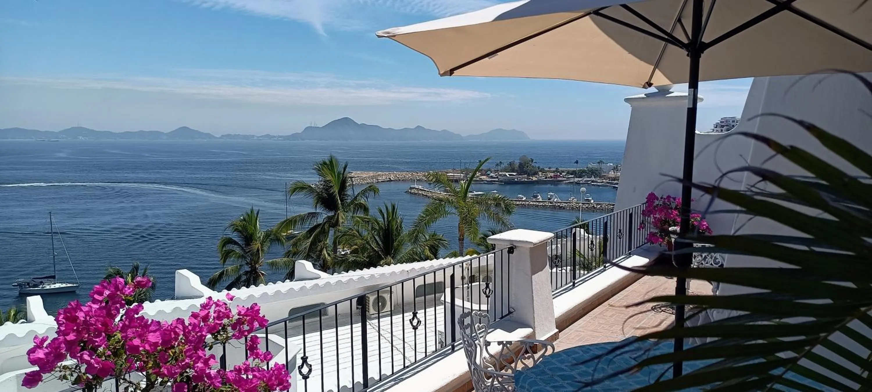 Balcony/Terrace in Hermoso condominio en Bahía Manzanillo