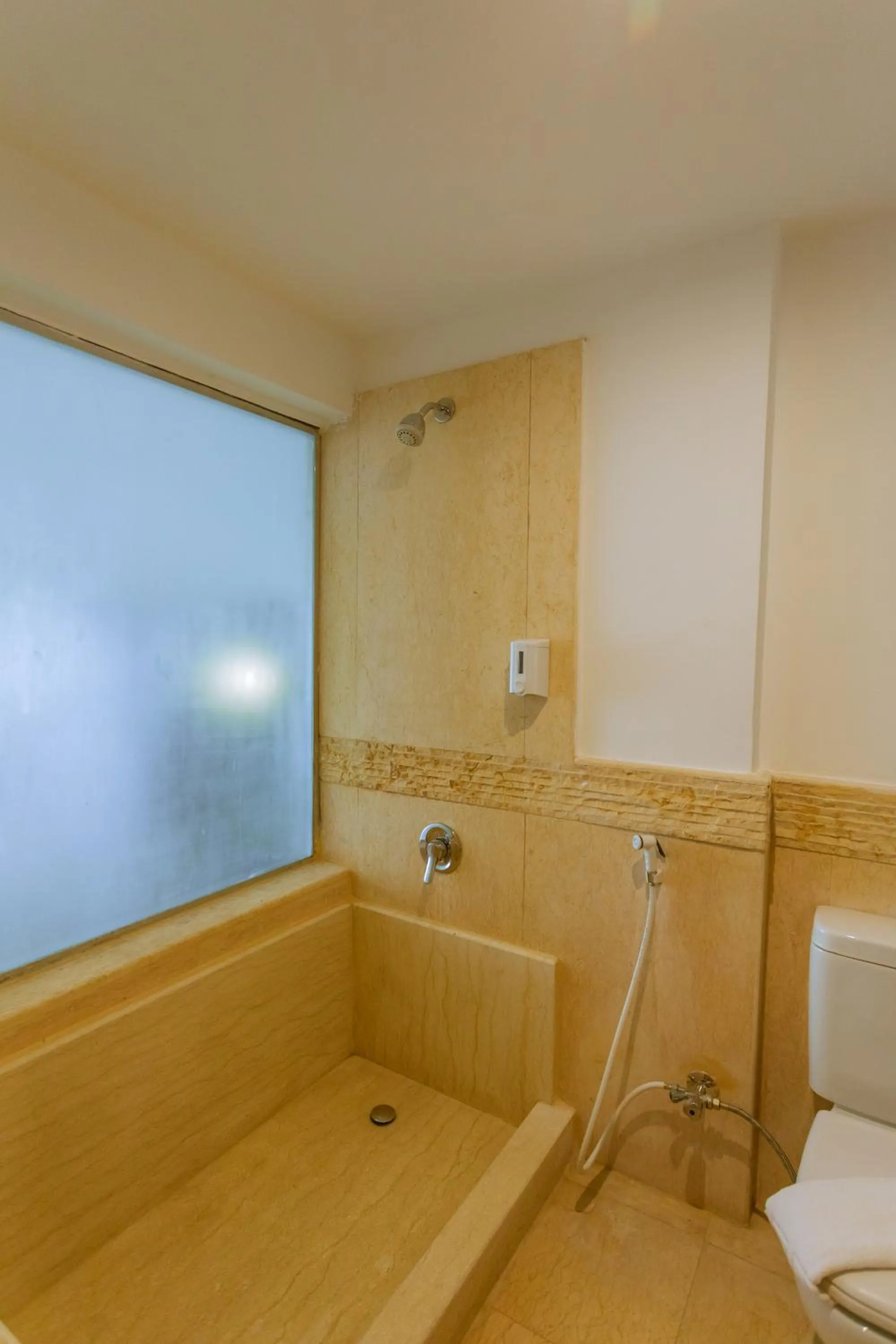 Bathroom in La Rosa Waves Beach - Couple & Families Only