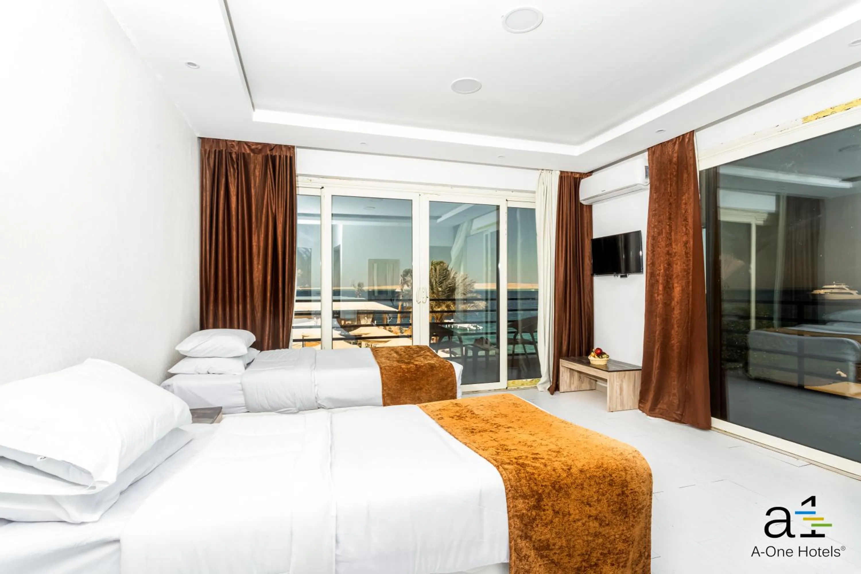 La Rosa Waves Beach - Couple & Families Only