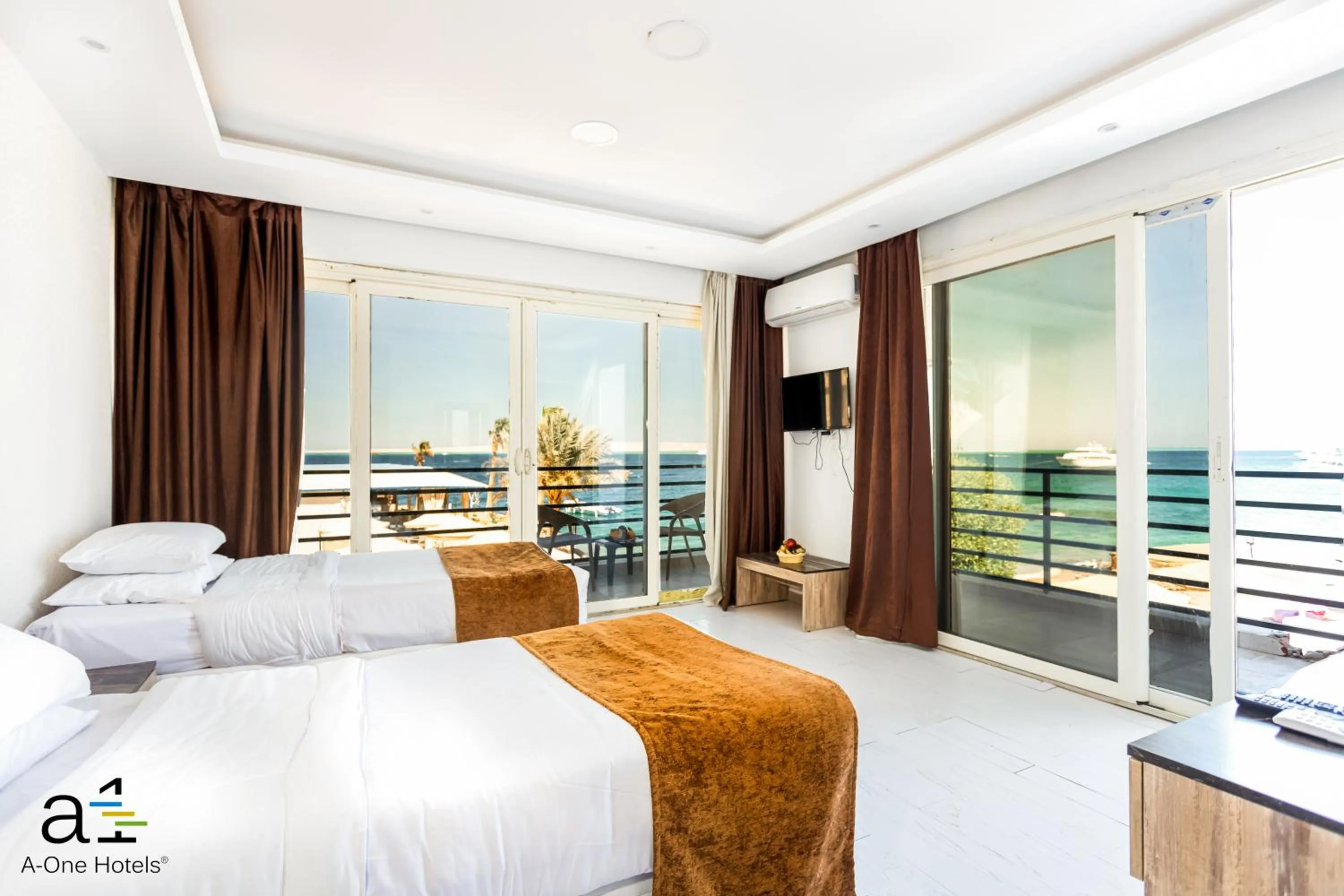 La Rosa Waves Beach - Couple & Families Only