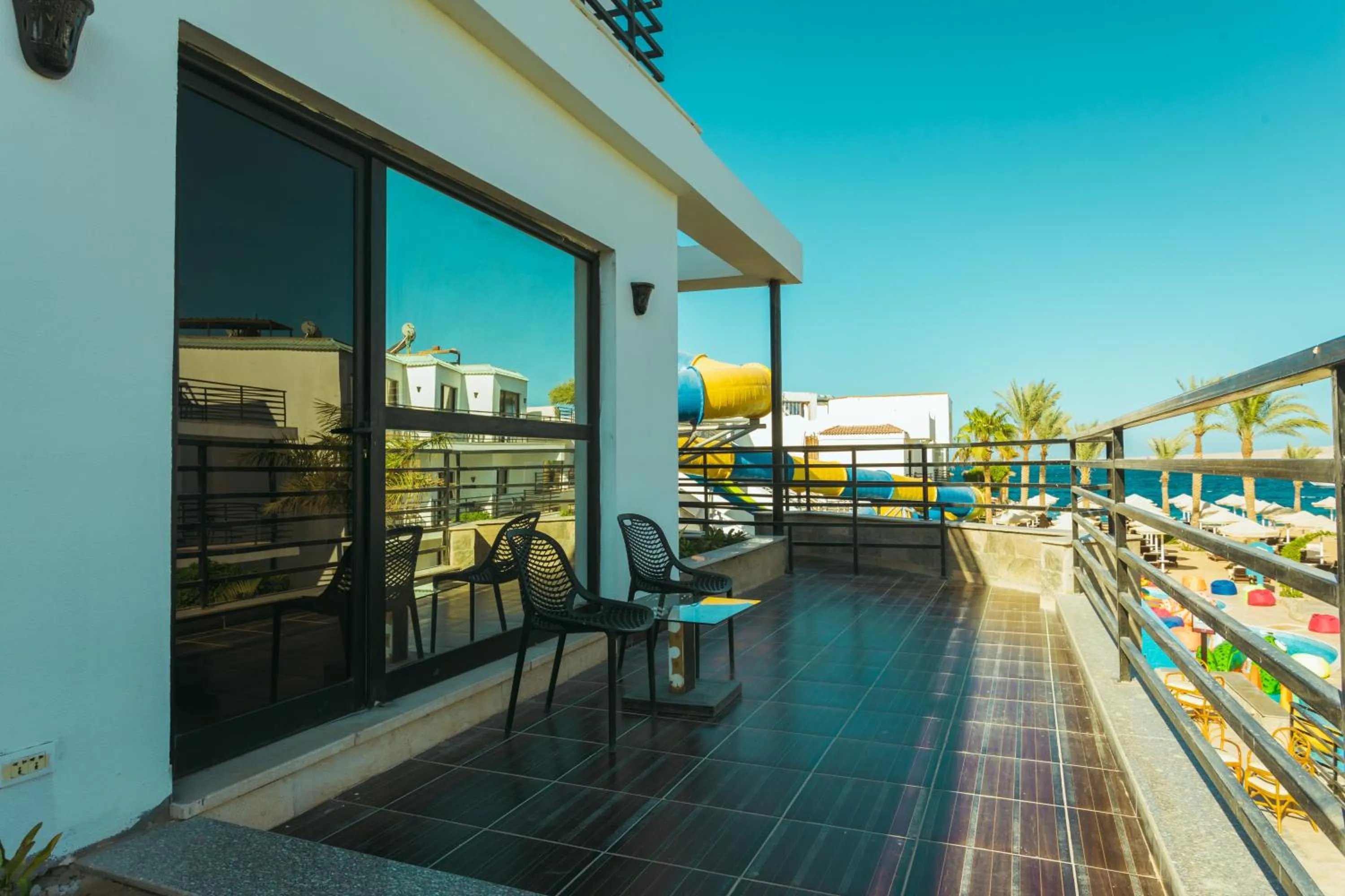 Balcony/Terrace in La Rosa Waves Beach - Couple & Families Only