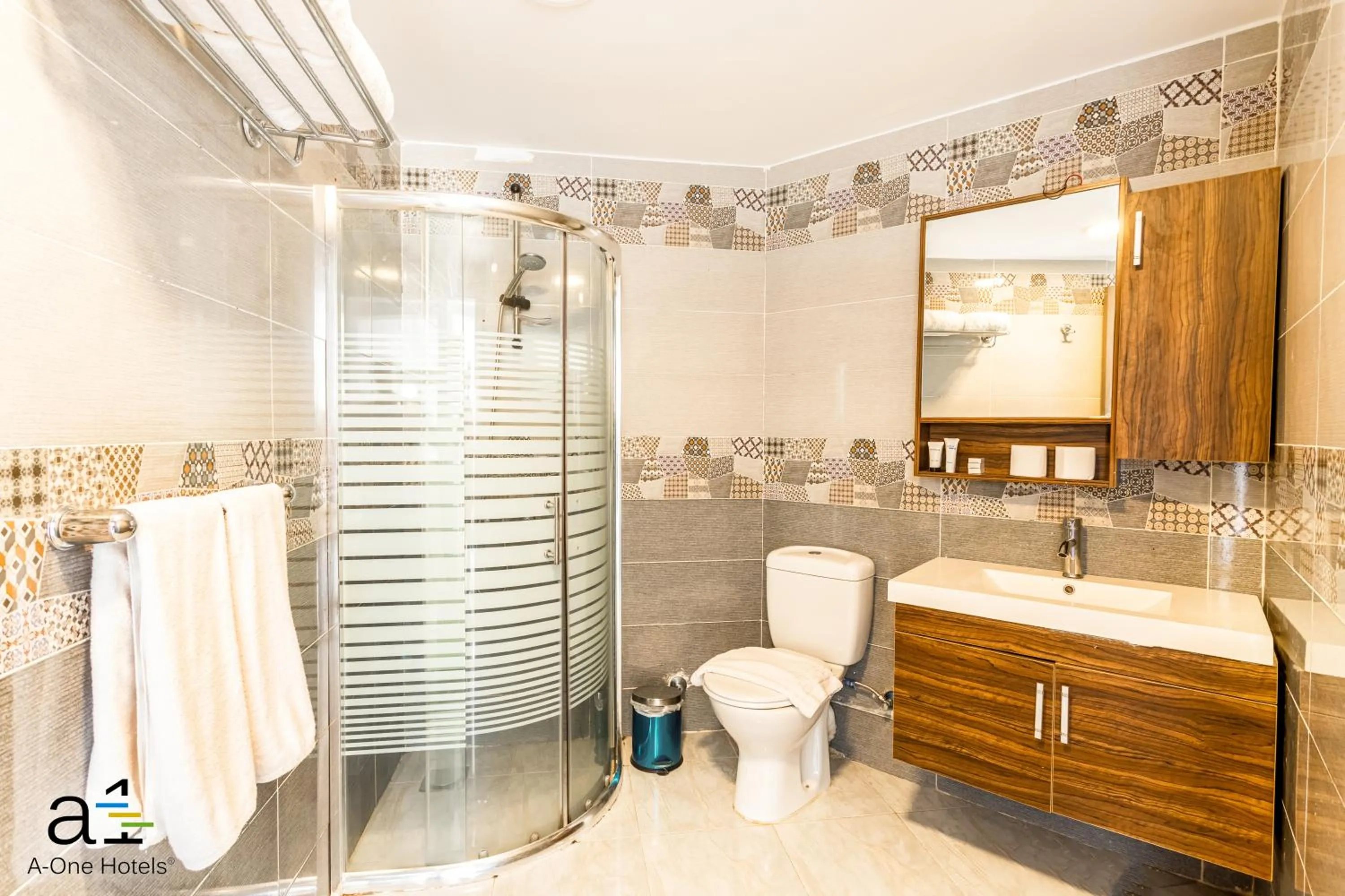 La Rosa Waves Beach - Couple & Families Only