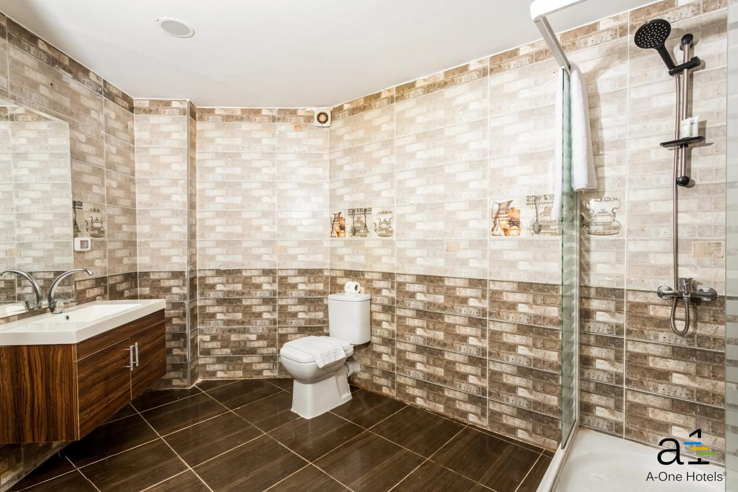 Bathroom in La Rosa Waves Beach - Couple & Families Only