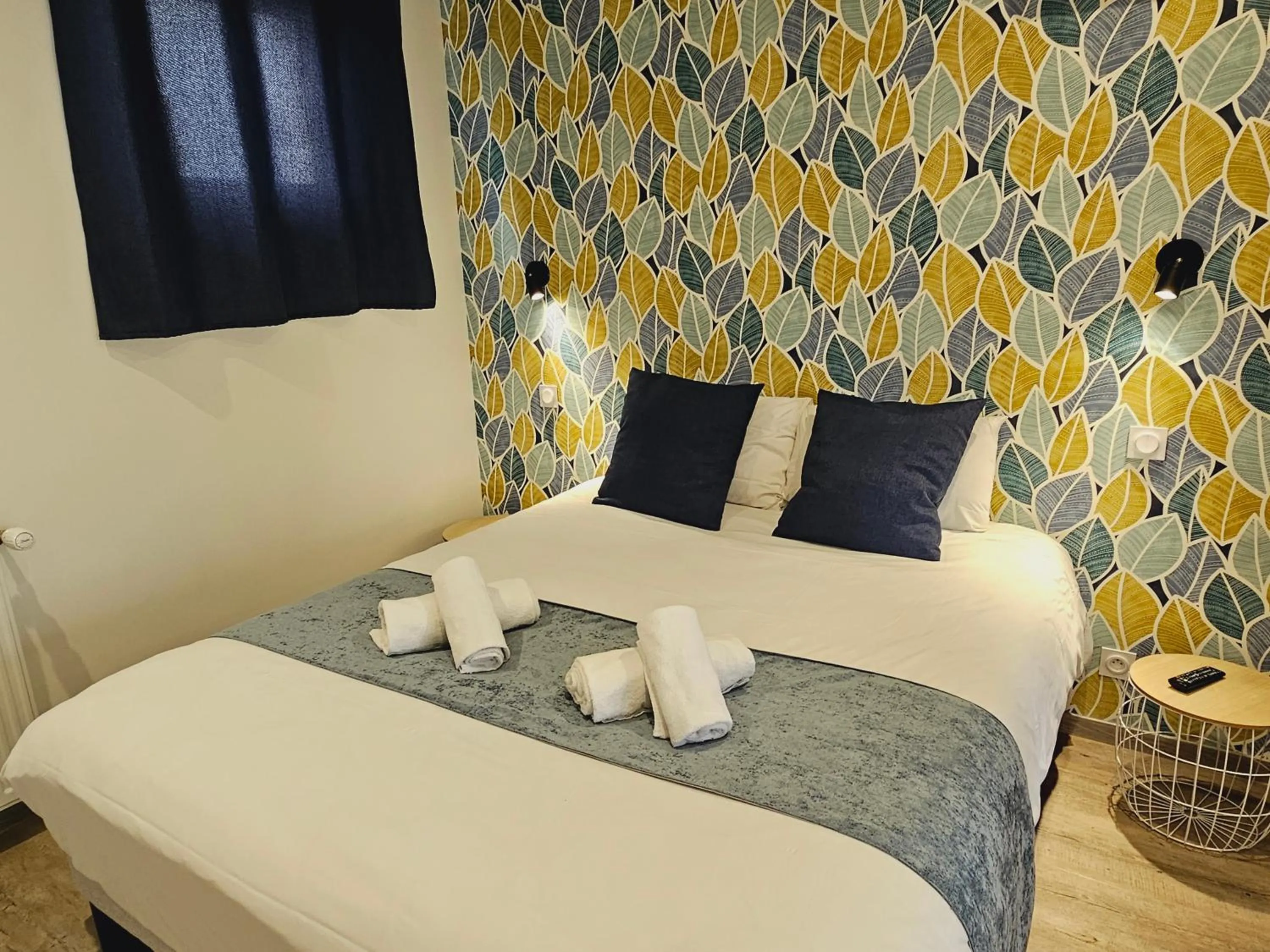 Photo of the whole room, Bed in Logis Loire Hotel - Les Cocottes Restaurant