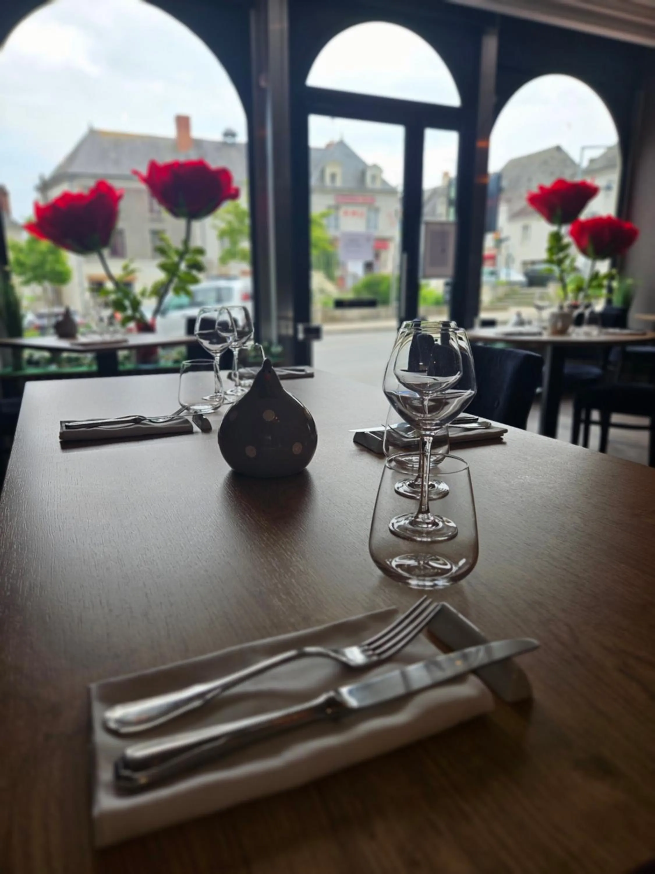 Restaurant/places to eat in Logis Loire Hotel - Les Cocottes Restaurant