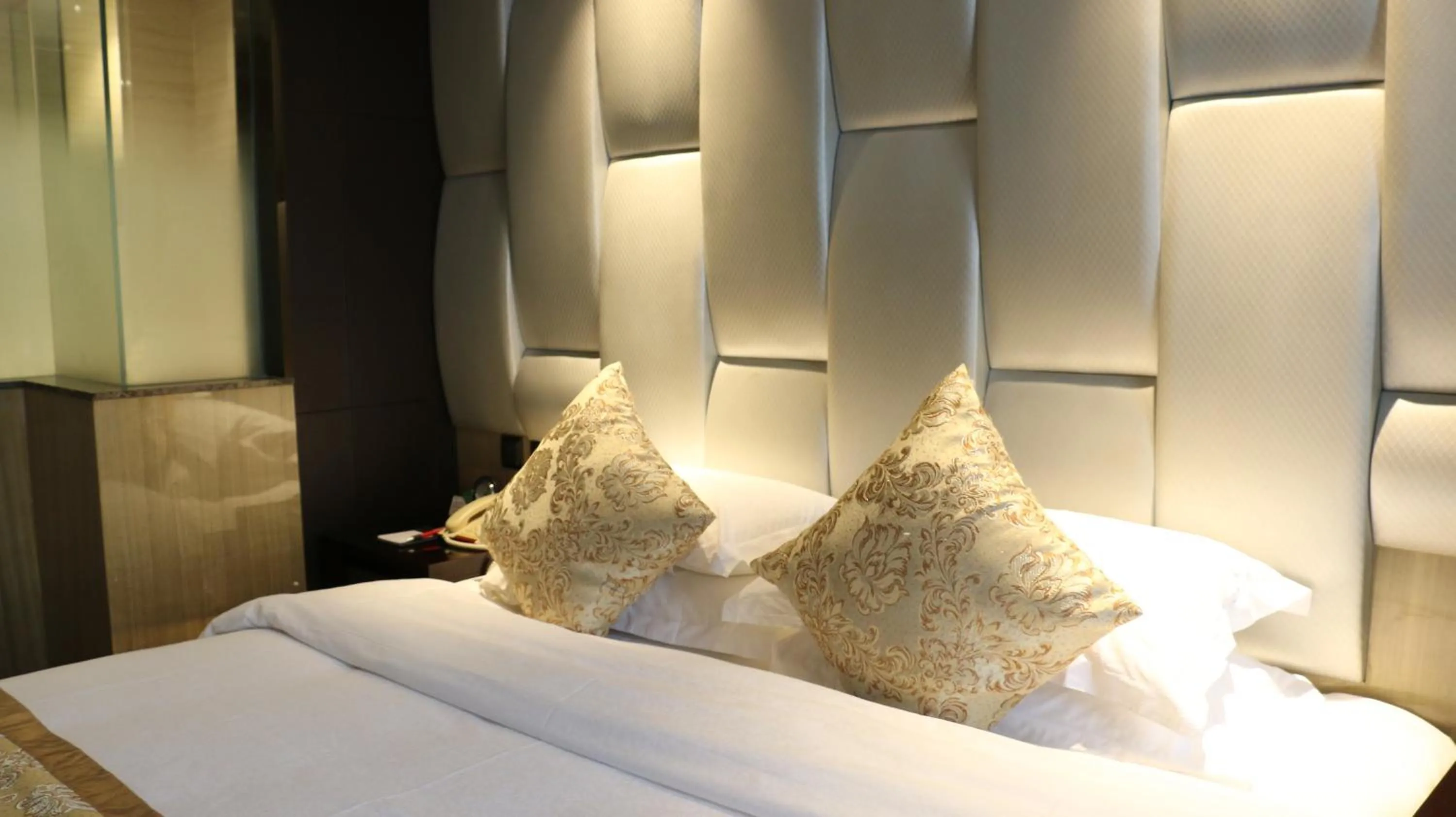 Bed in Ramada by Wyndham Xian Long march