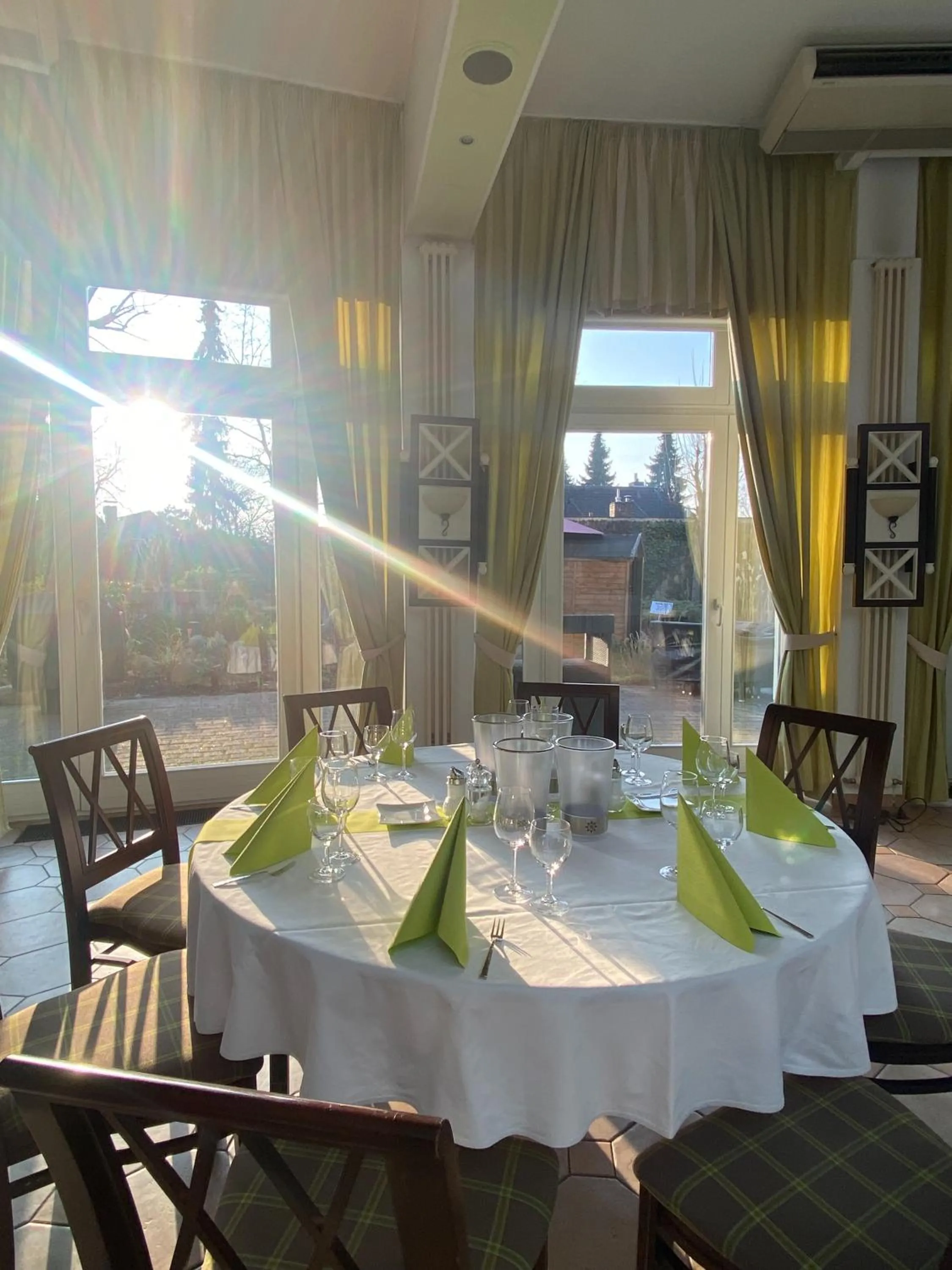 Restaurant/places to eat in Landhaus Alpinia