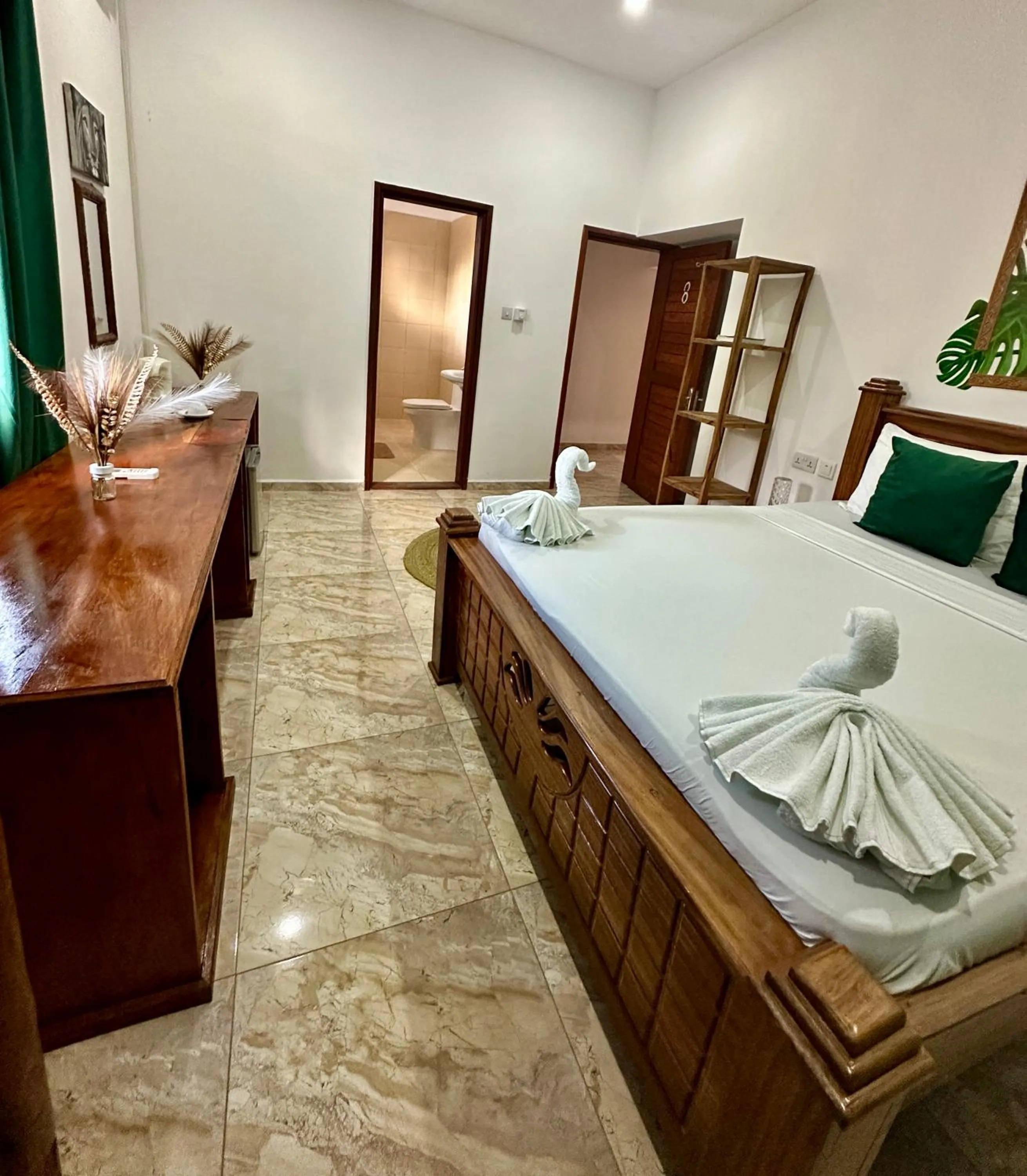 Bed in Reyna Resort By Cezere The Palm