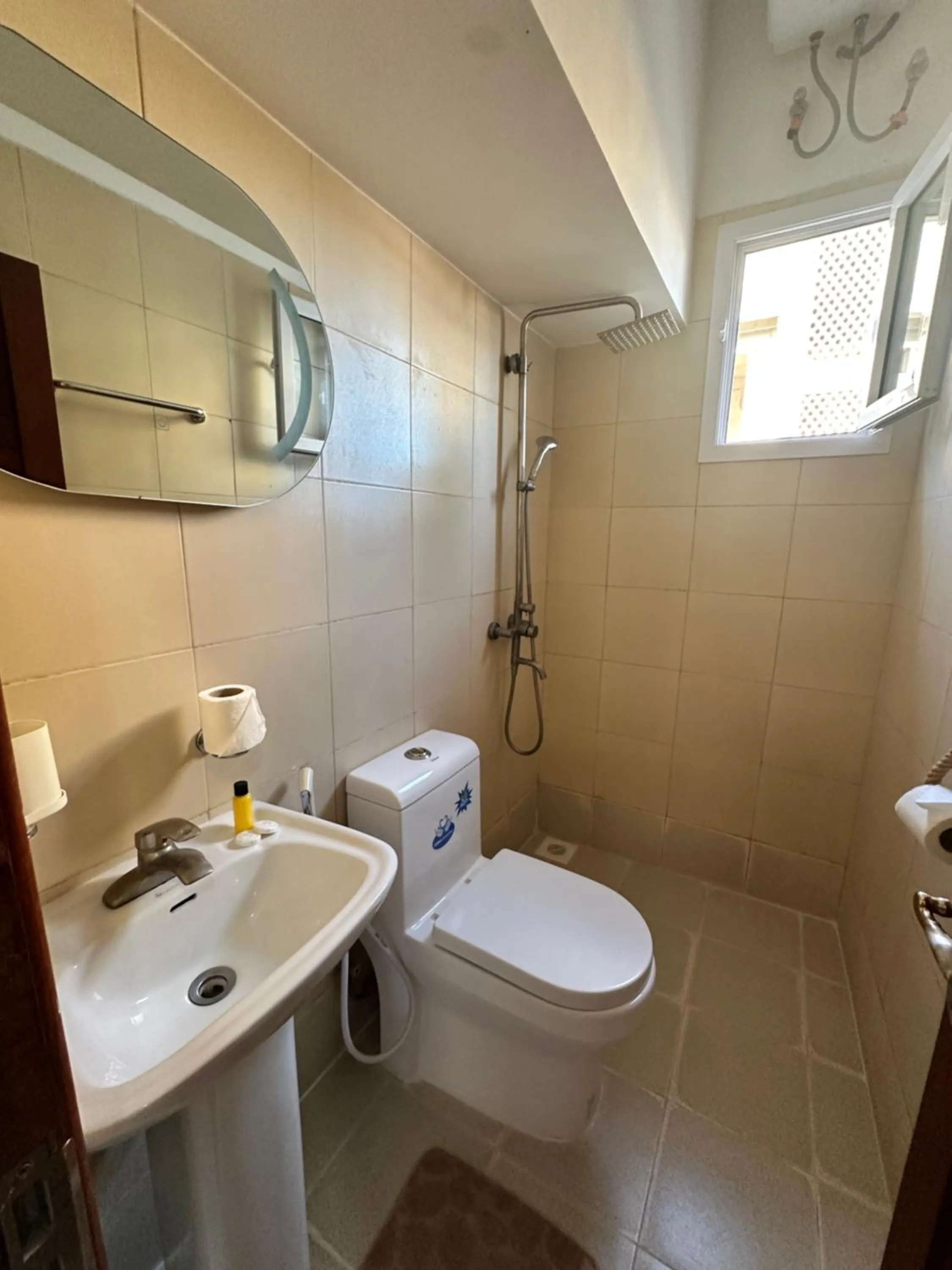 Shower in Reyna Resort By Cezere The Palm