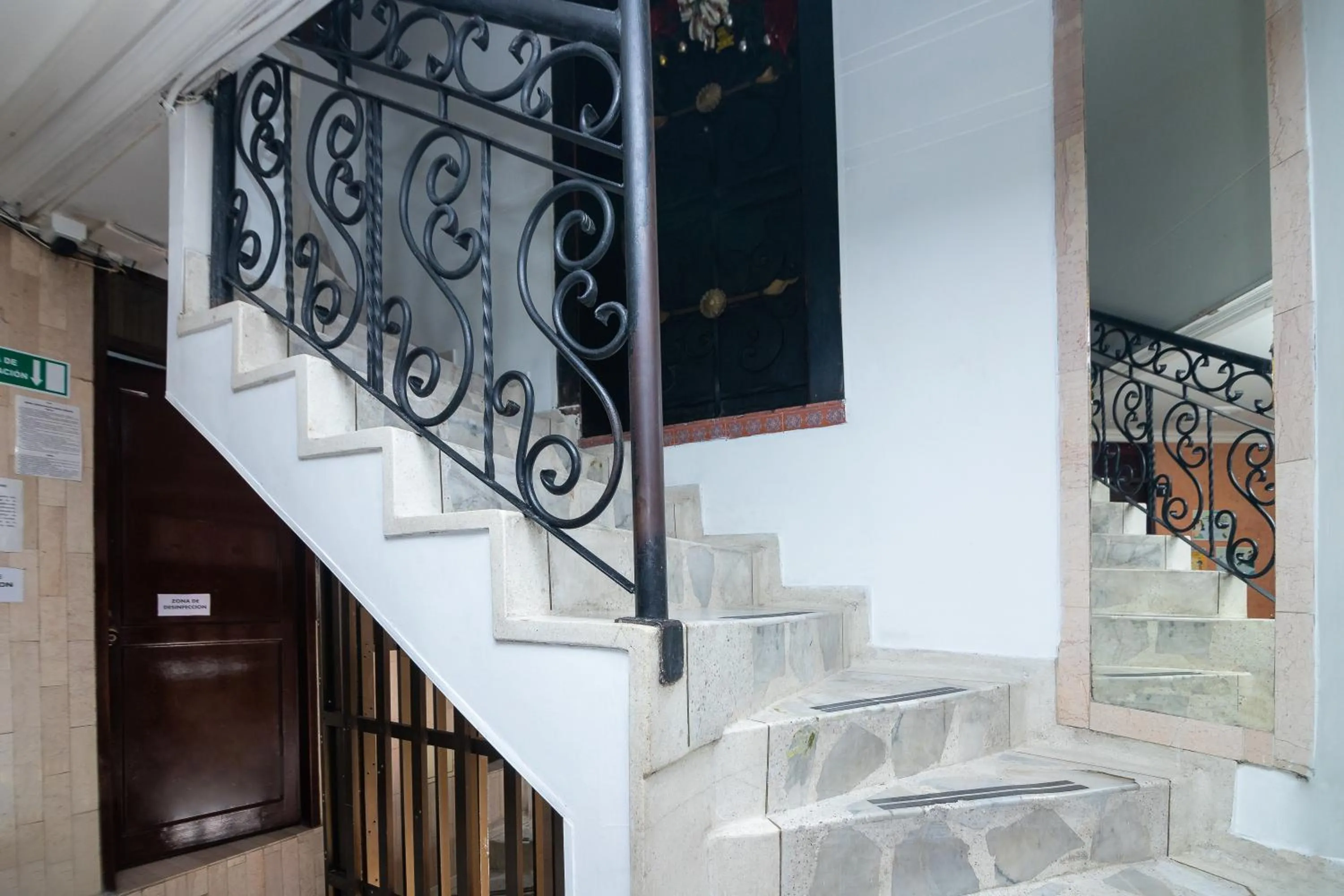 Hotel Ayenda Calypso 1142