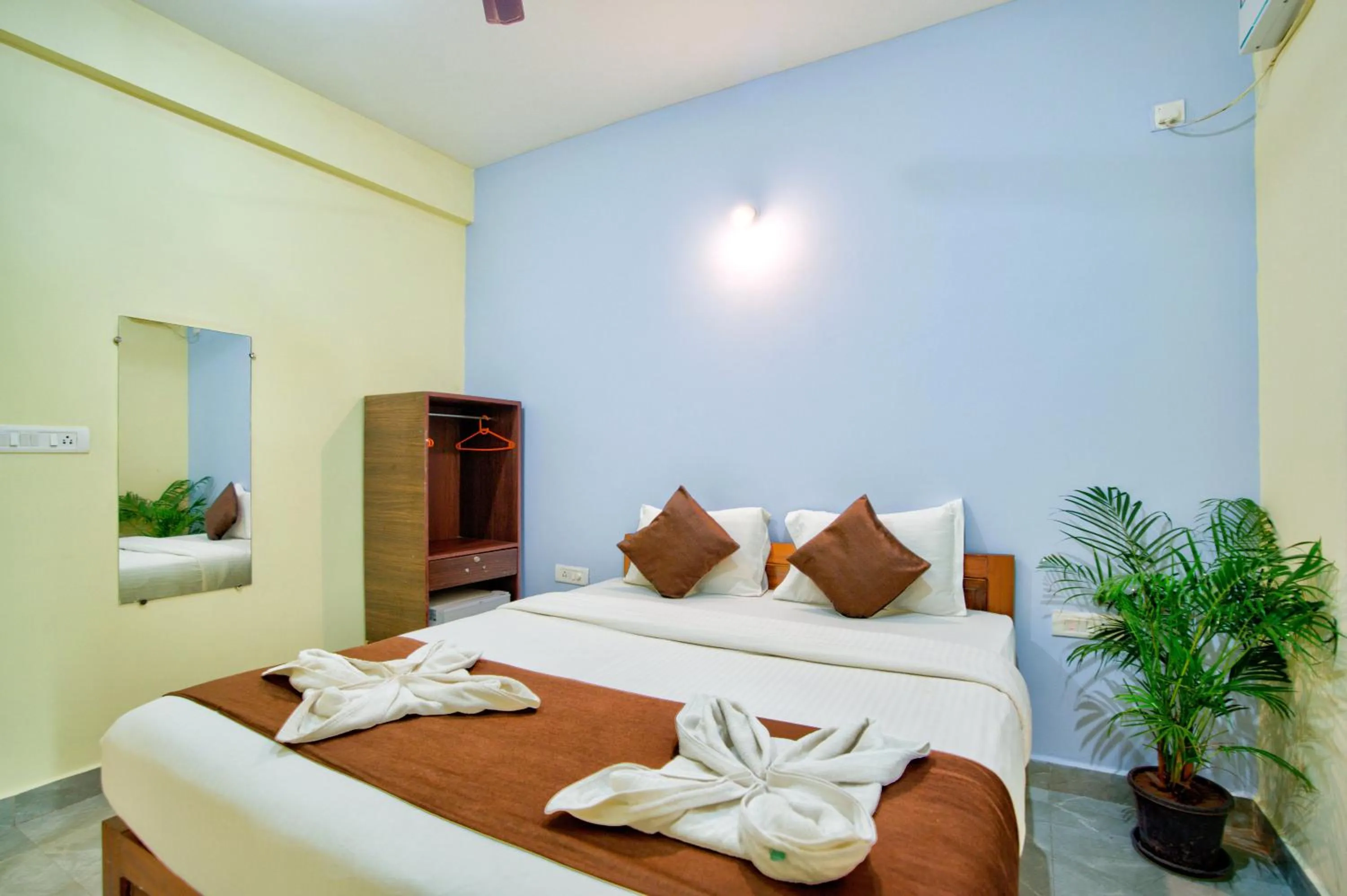 Bed in Crystal Bay Baga