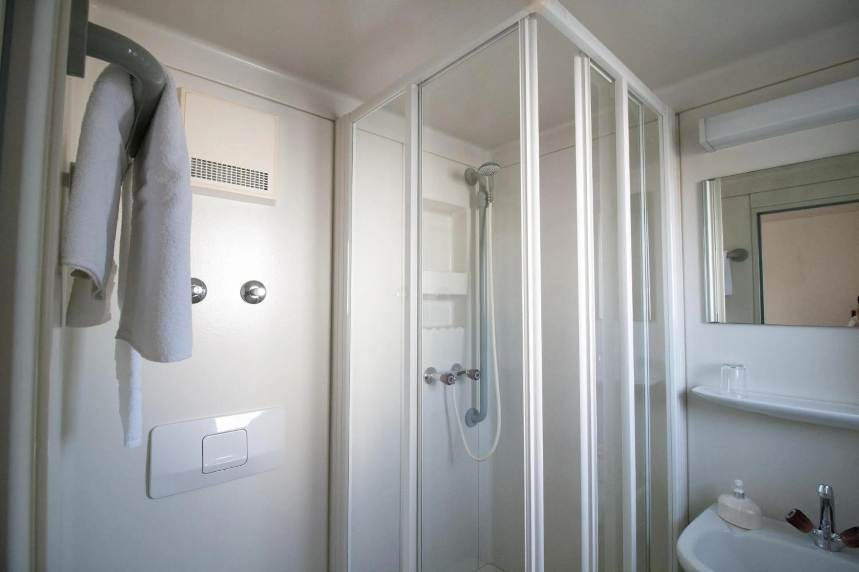 Bathroom in Hotel Krone Straßdorf