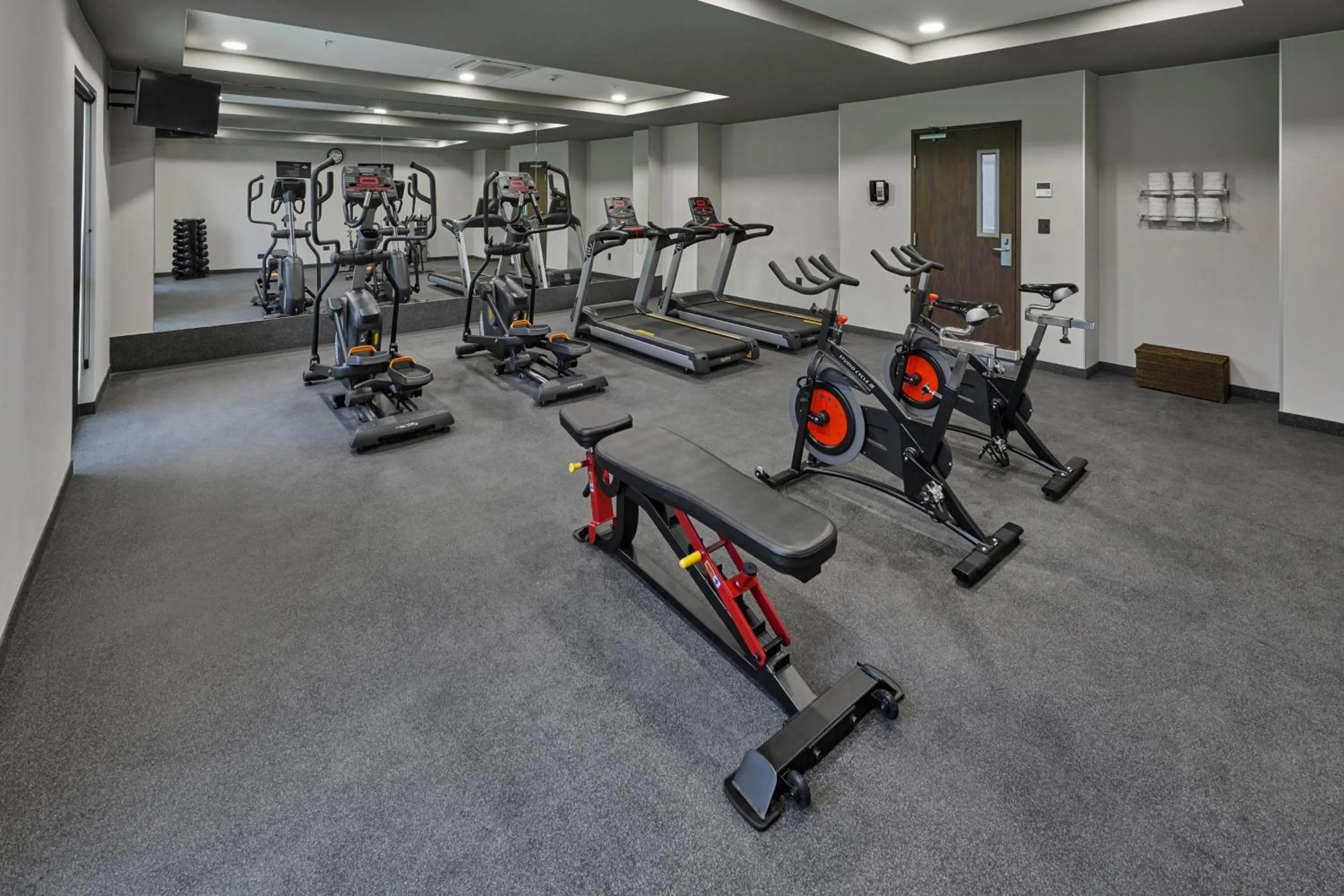 Fitness centre/facilities in City Express by Marriott Monterrey Universidad