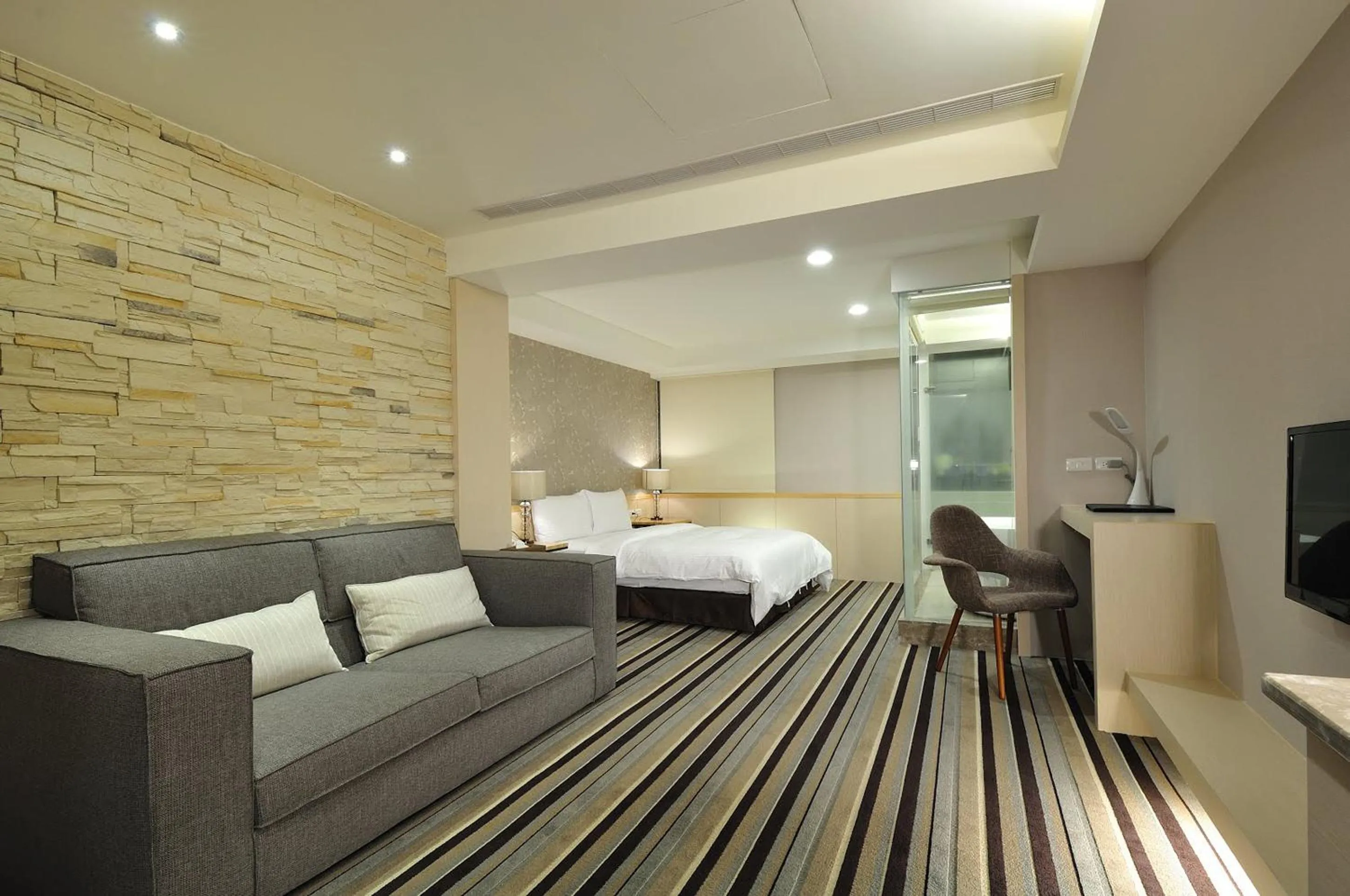 Photo of the whole room, Bed in Sun Sweet Hotel