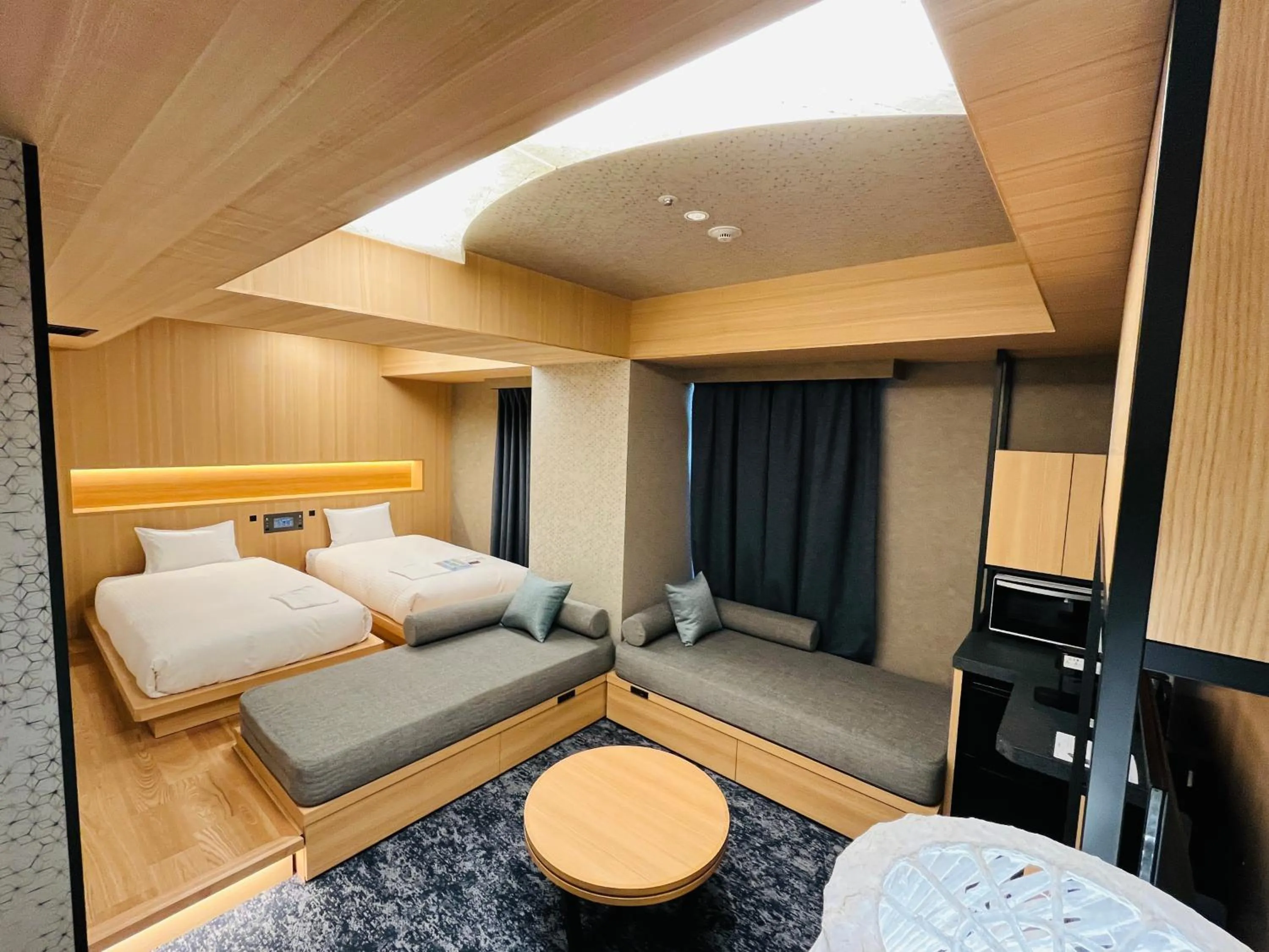 Photo of the whole room, Bed in Hotel Keihan Tenmabashi Ekimae