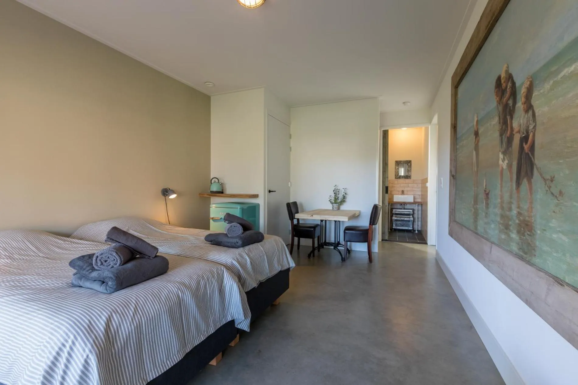 Photo of the whole room, Bed in Ride by the Sea Guesthouse