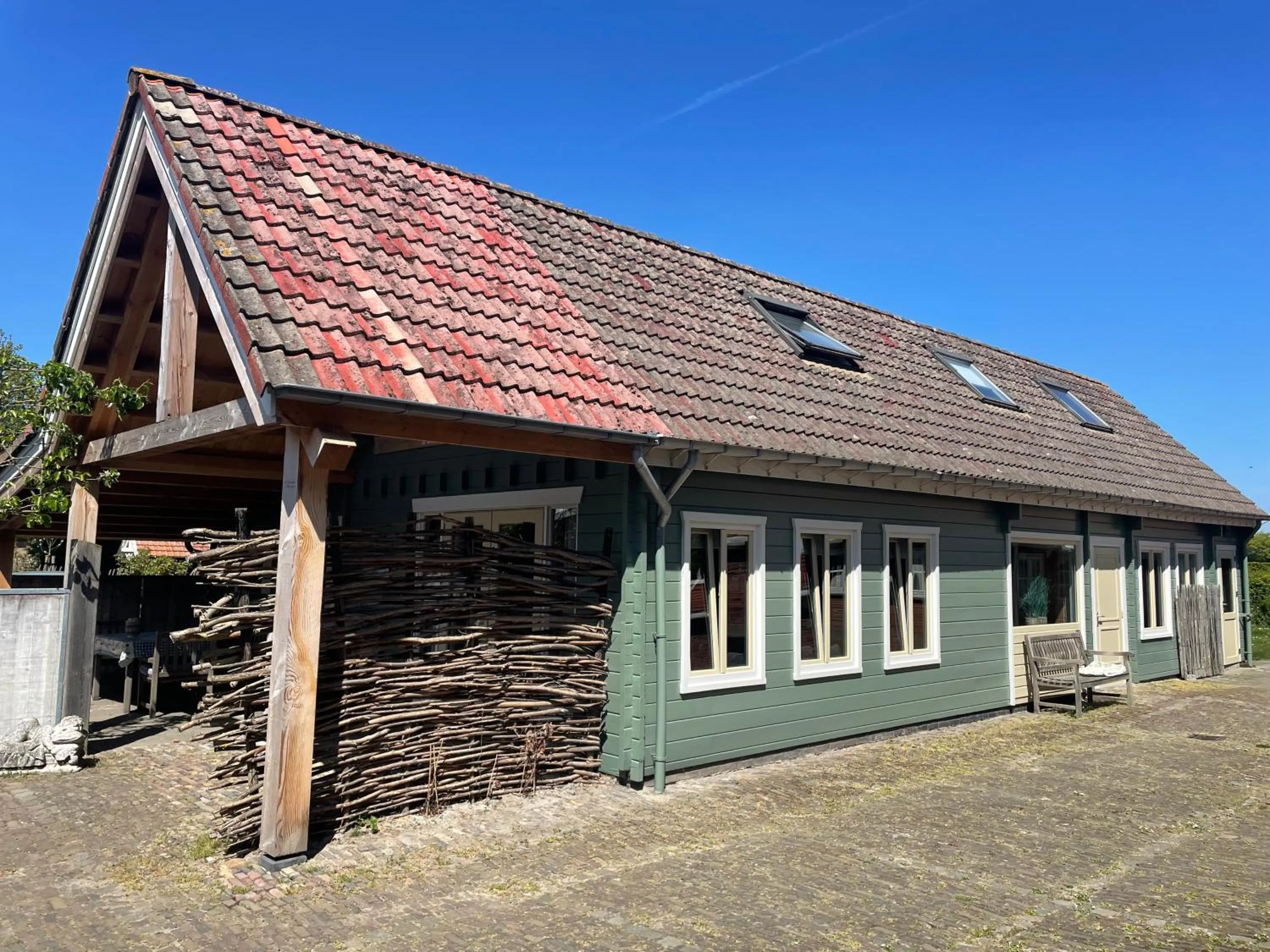 Property building in Ride by the Sea Guesthouse