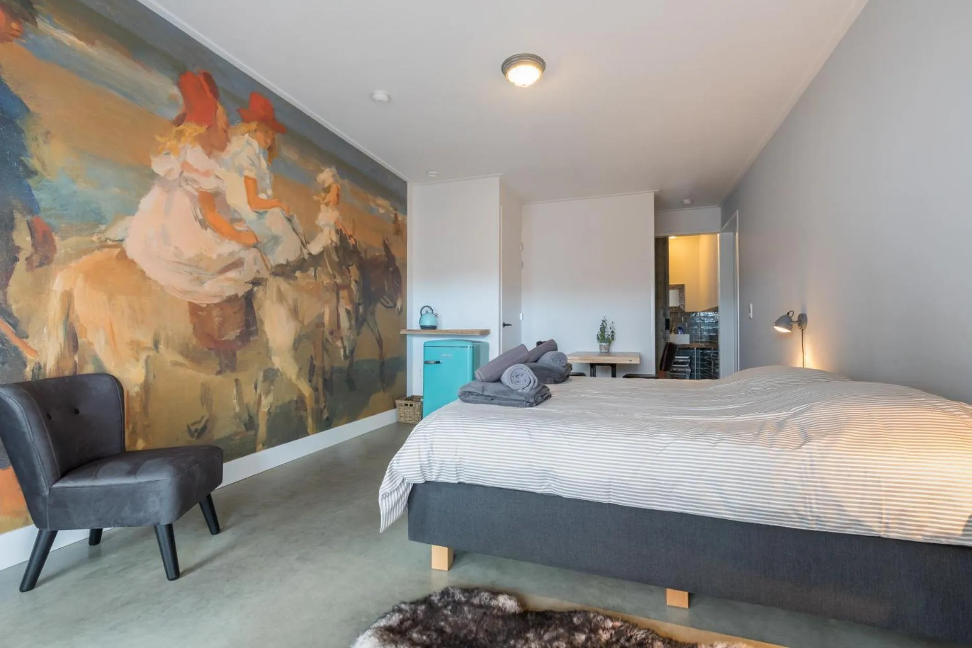 Photo of the whole room, Bed in Ride by the Sea Guesthouse