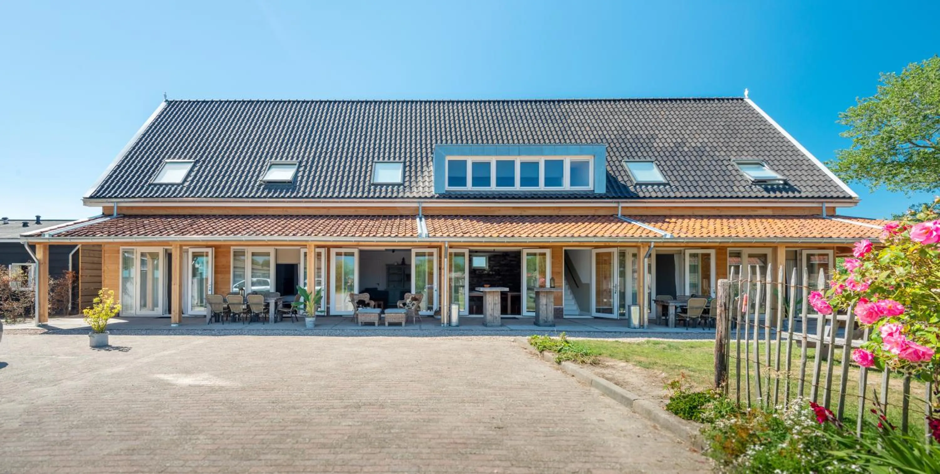 Property building in Ride by the Sea Guesthouse