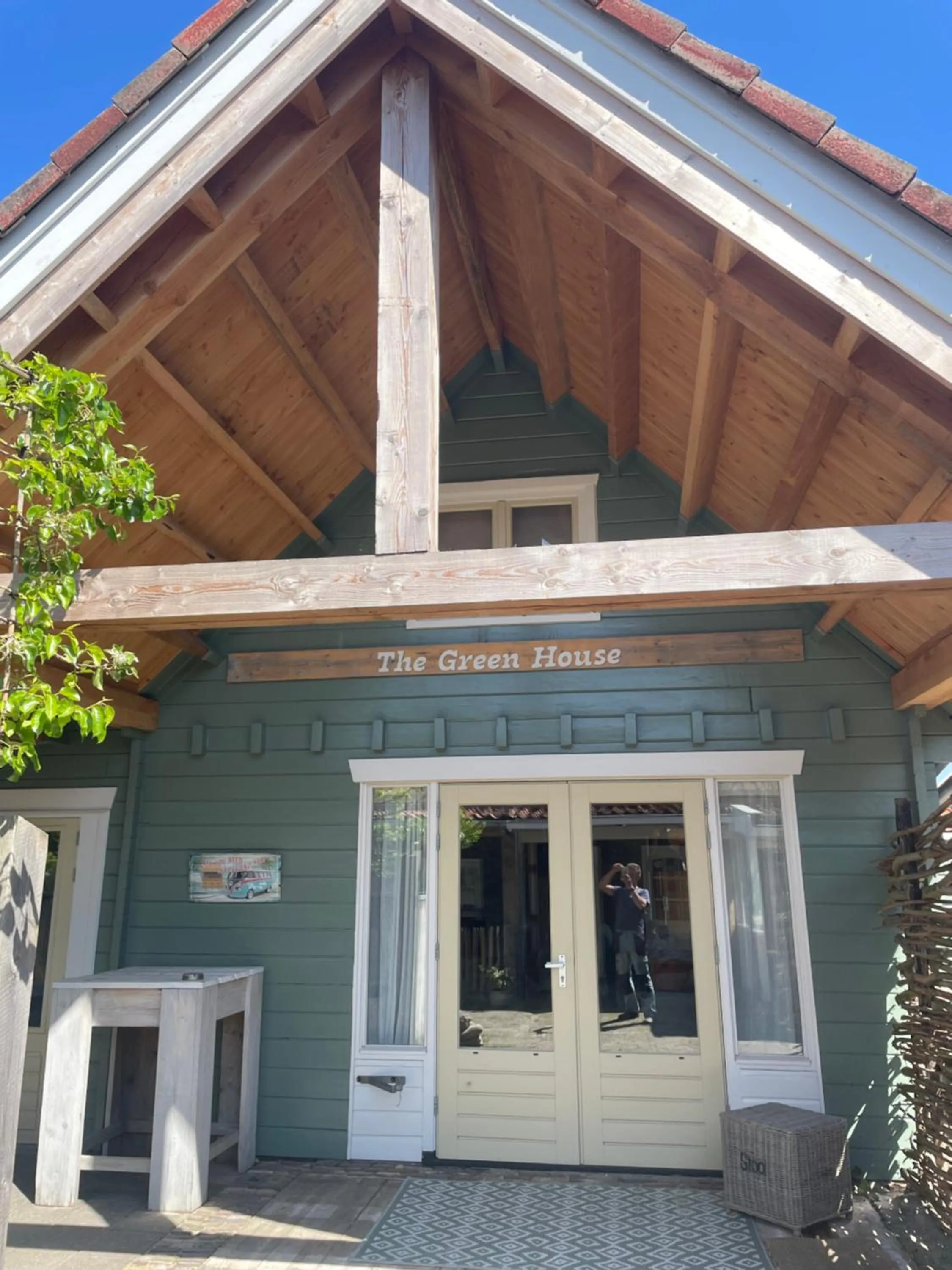 Facade/entrance in Ride by the Sea Guesthouse