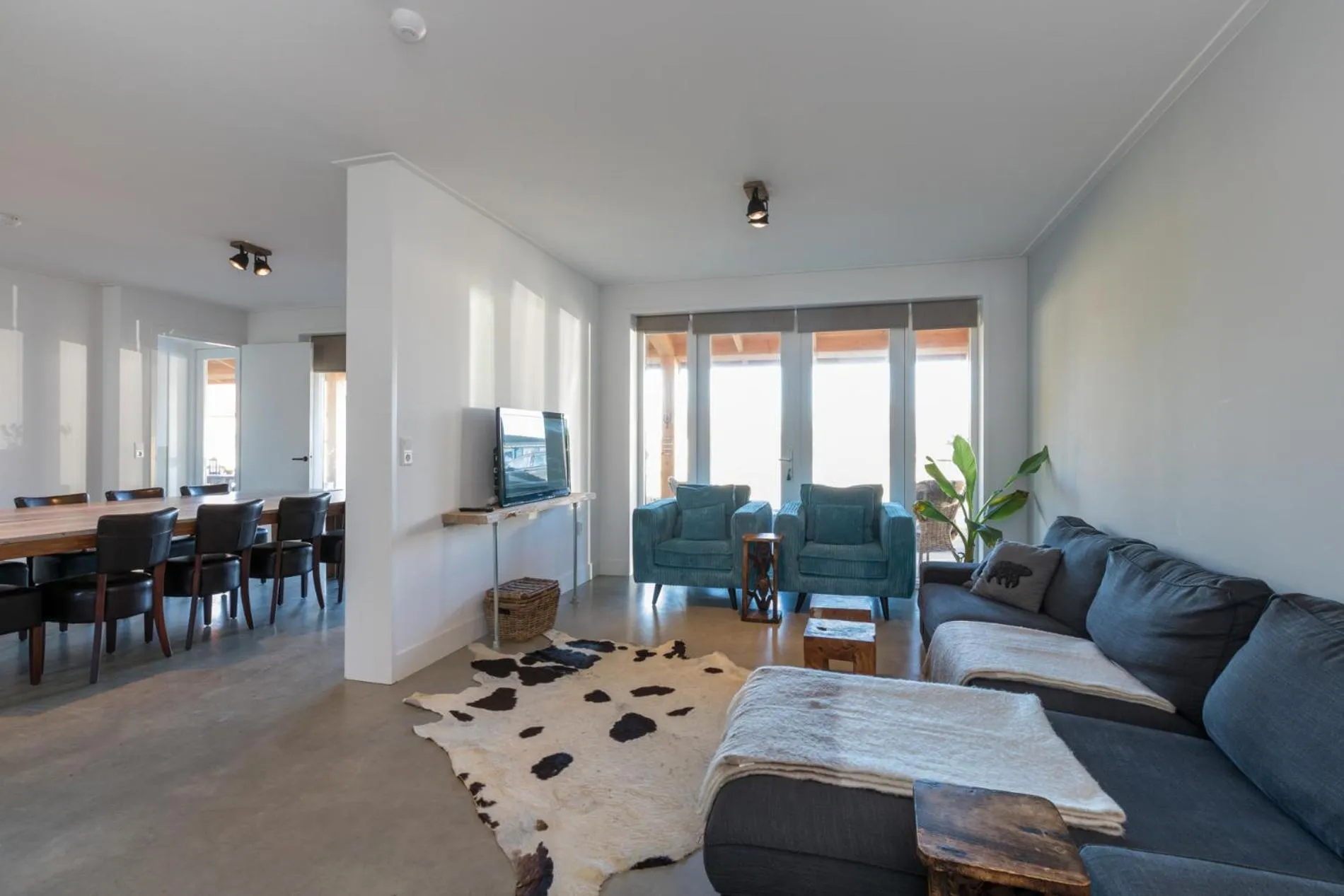 Living room in Ride by the Sea Guesthouse