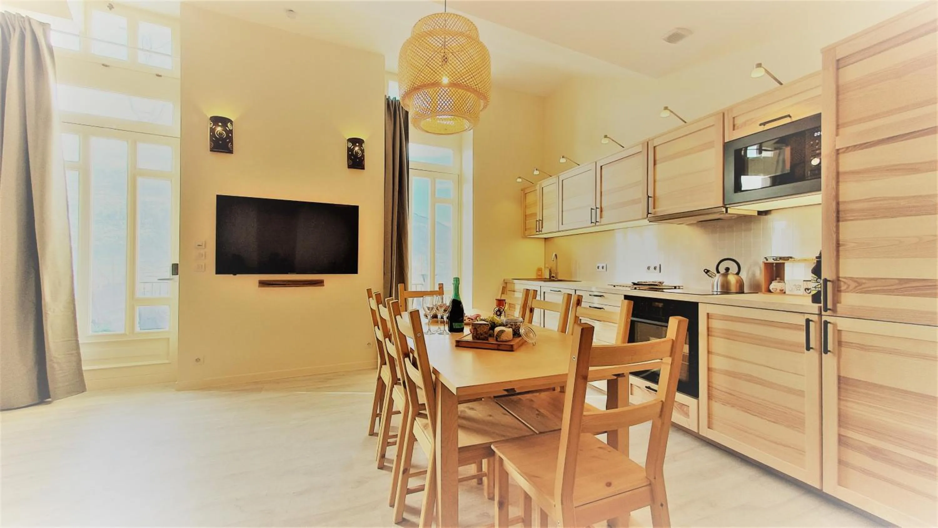 Dining area in Panorama apartment Briancon