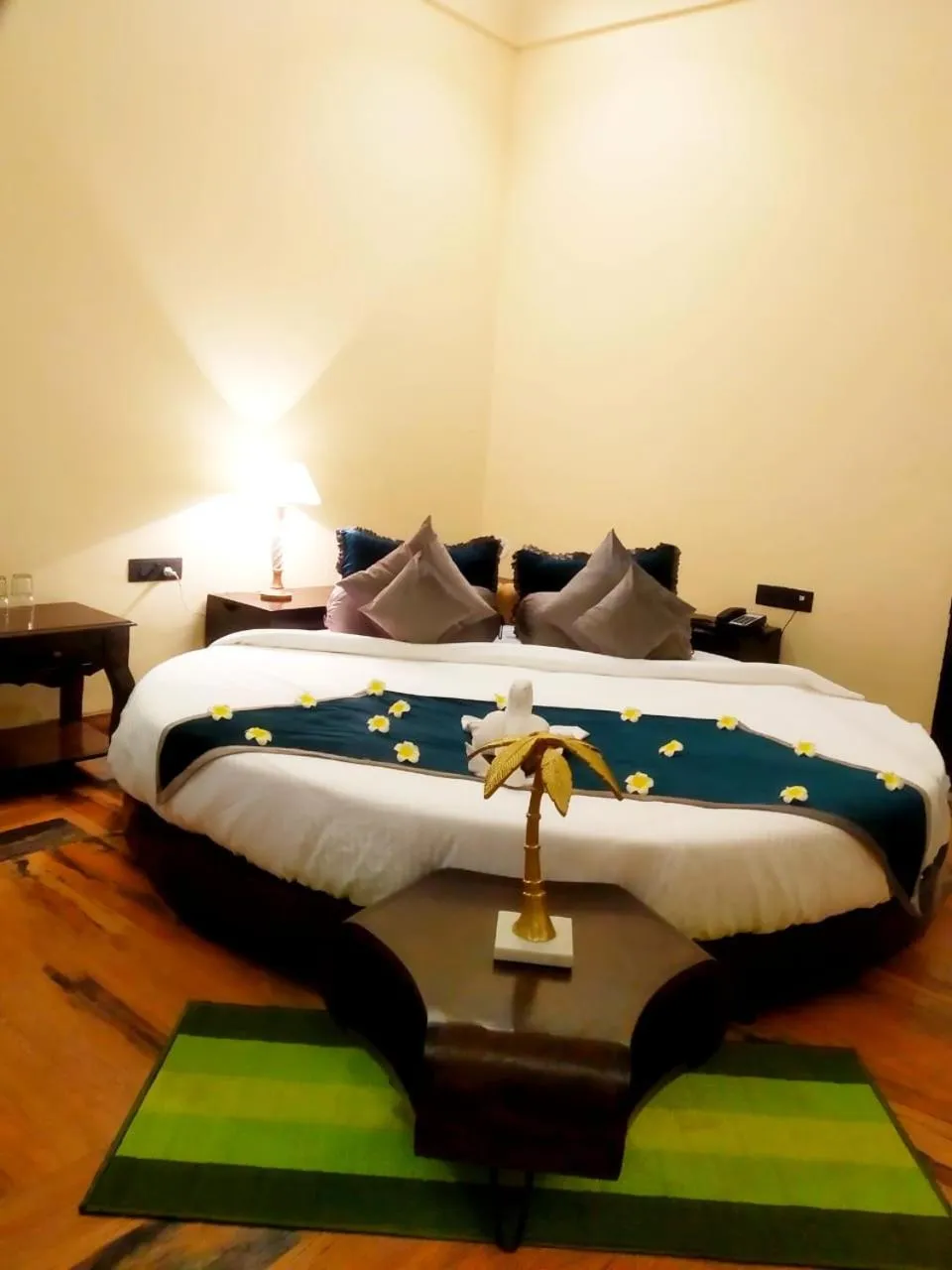 Bed in The Pench International