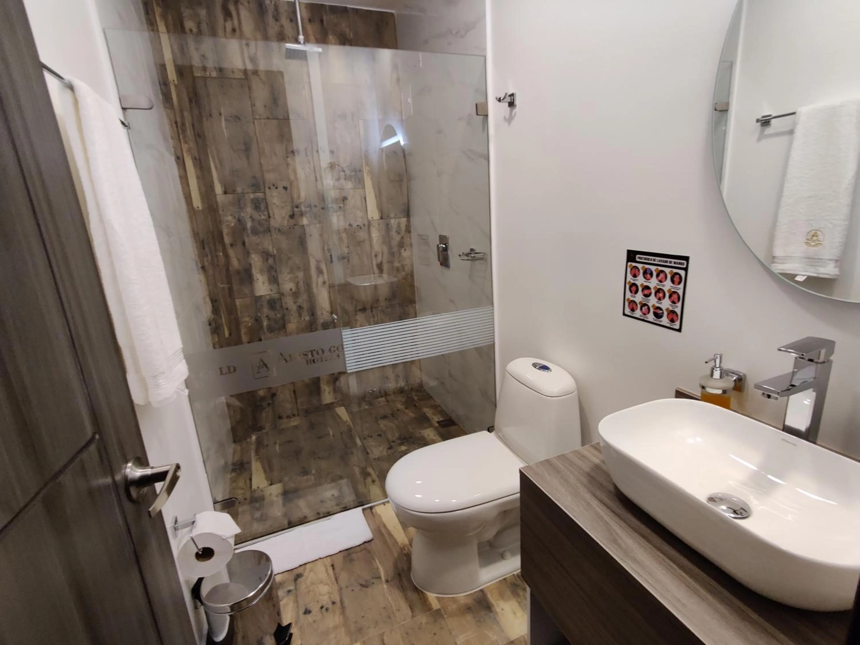 Bathroom in Hotel Aristo Gold