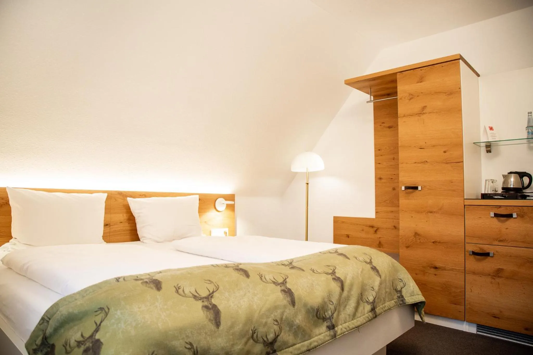 Photo of the whole room, Bed in Hotel Hofgut Sternen - Ravennaschlucht