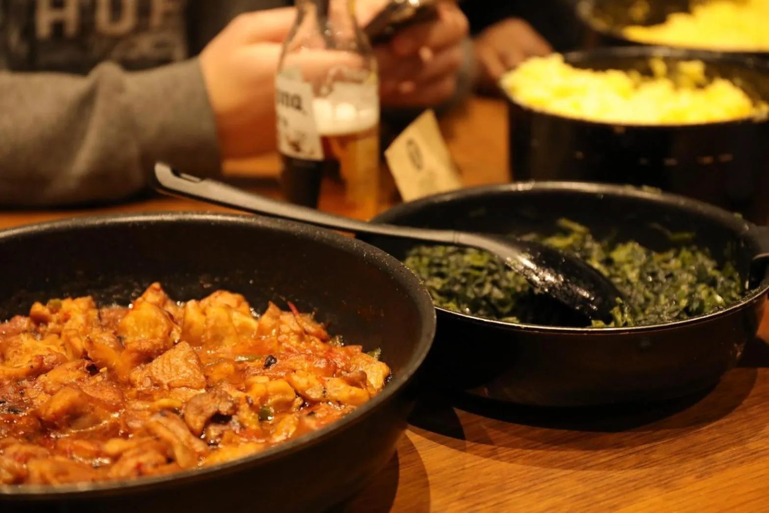 Communal kitchen in Cocts Akihabara