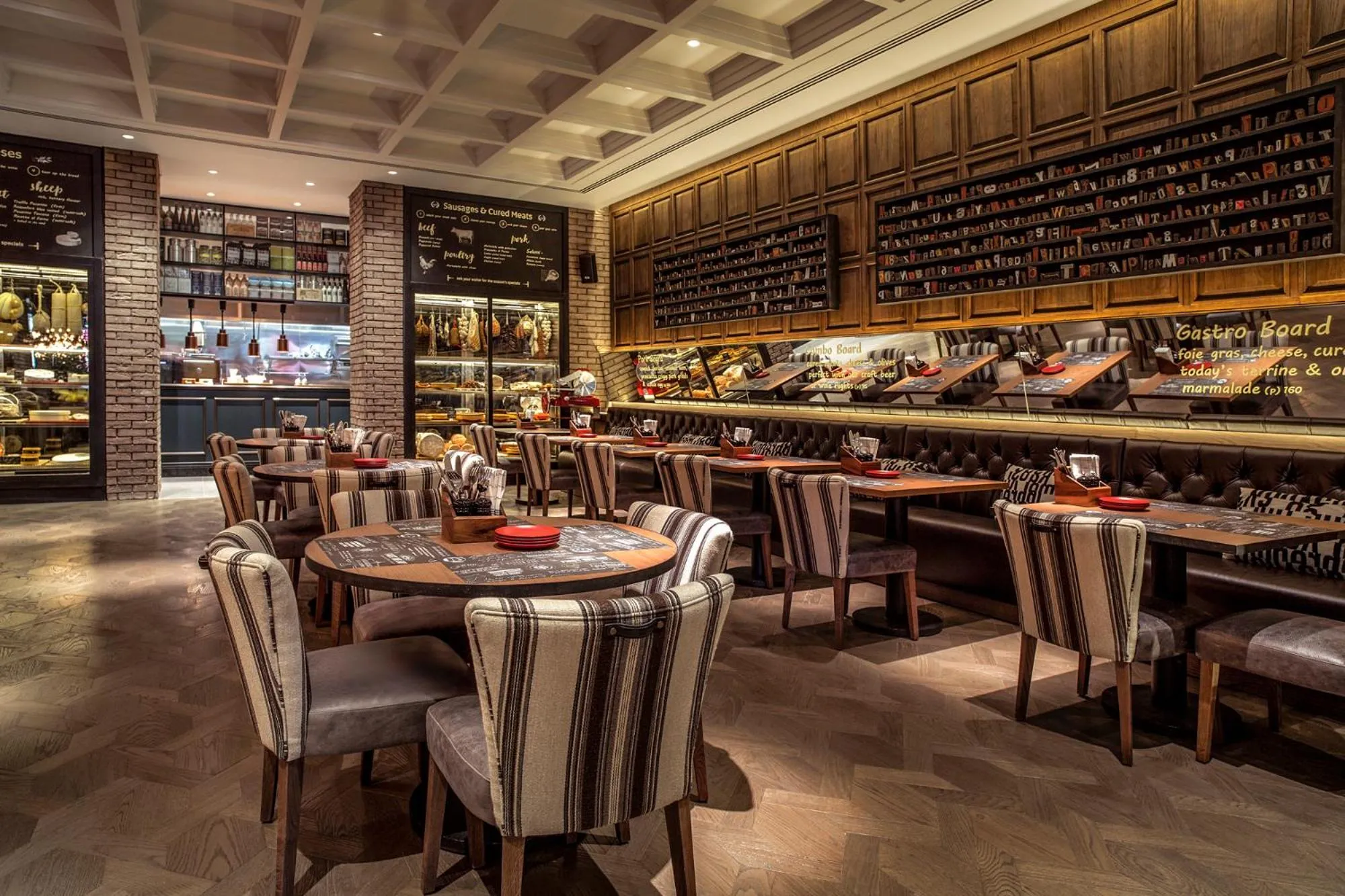 Restaurant/places to eat in Amwaj Rotana, Jumeirah Beach - Dubai