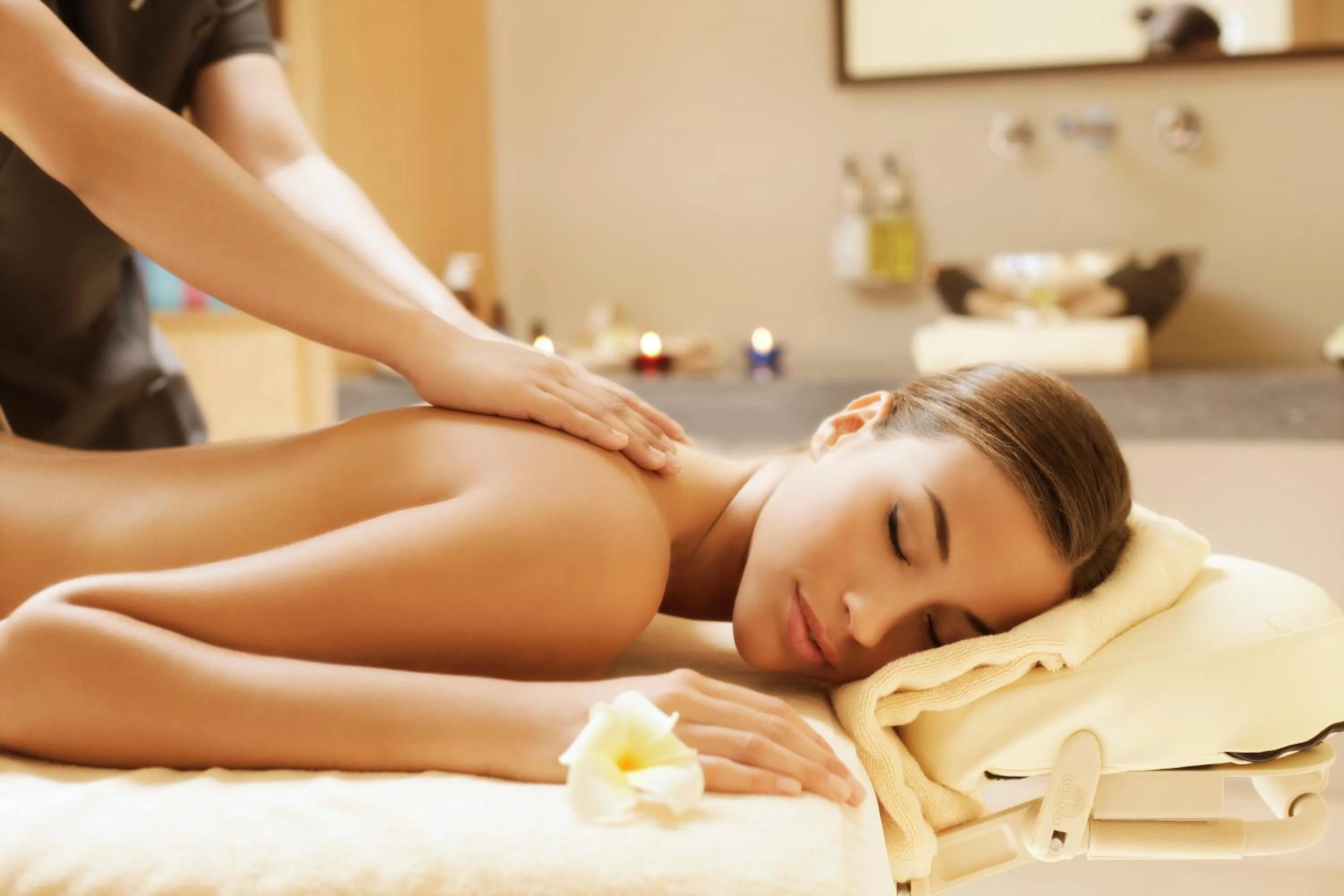 Massage in Amwaj Rotana, Jumeirah Beach - Dubai