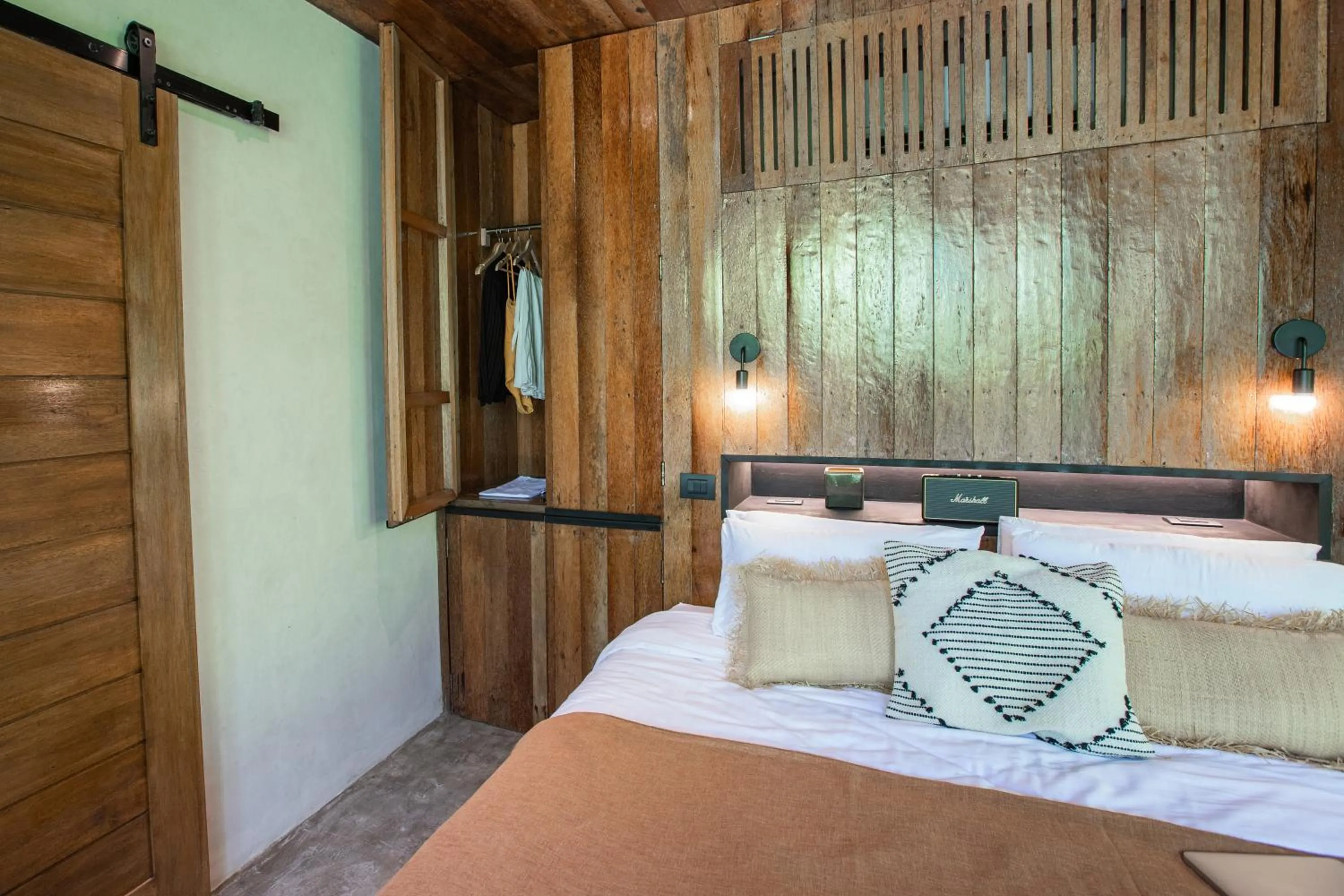 Bedroom, Bed in Surfing Temple Hotel Boutique