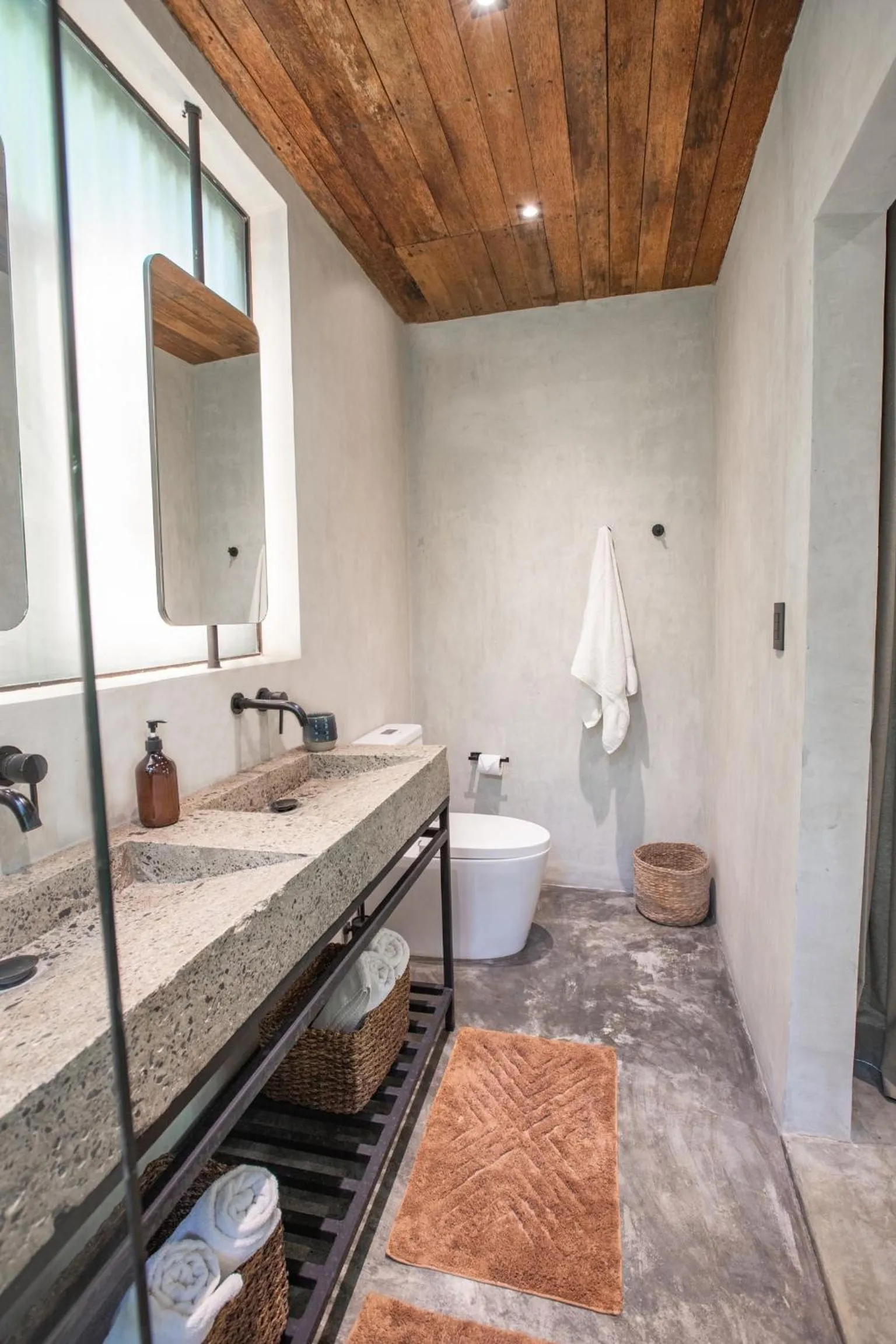 Bathroom in Surfing Temple Hotel Boutique