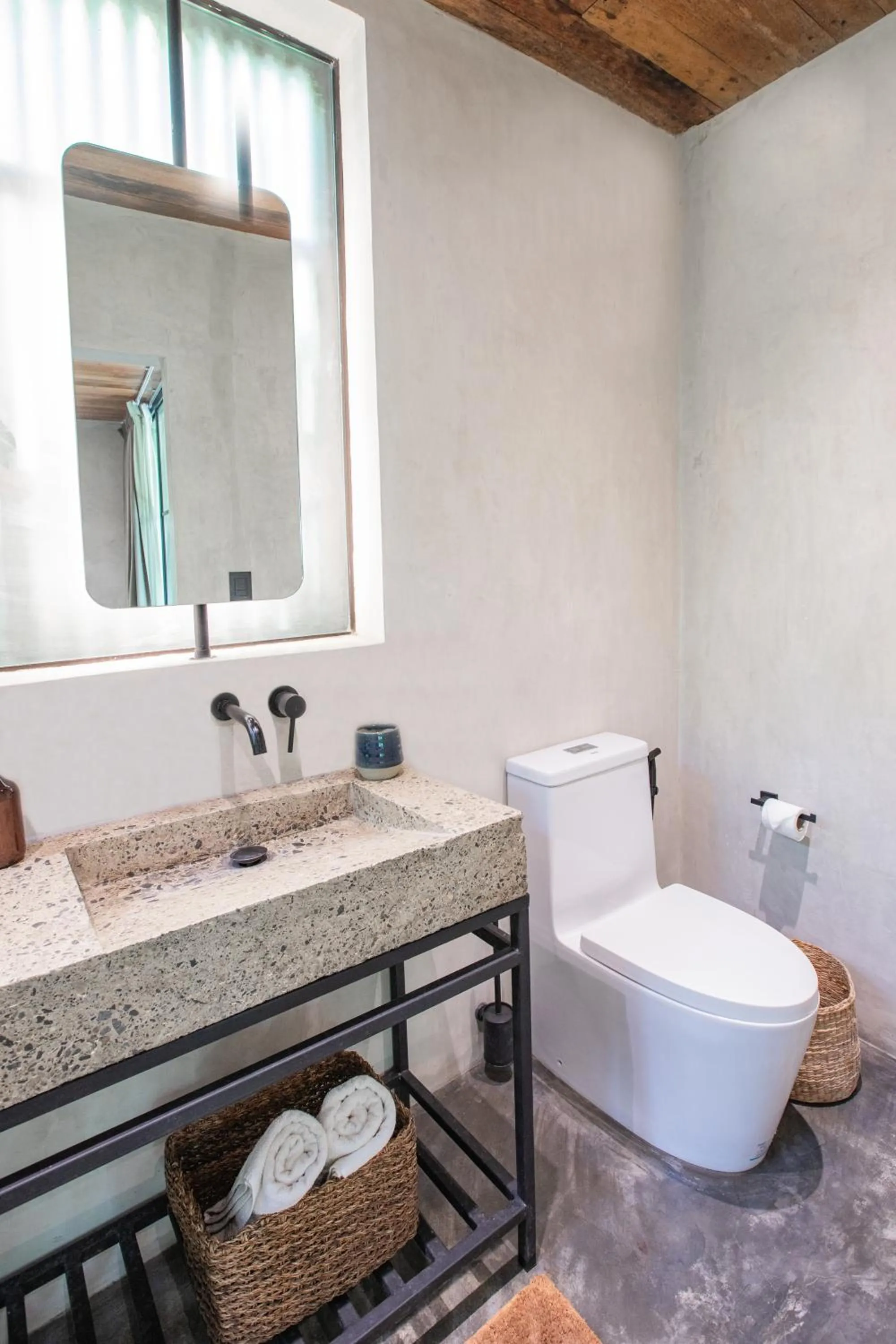 Toilet in Surfing Temple Hotel Boutique