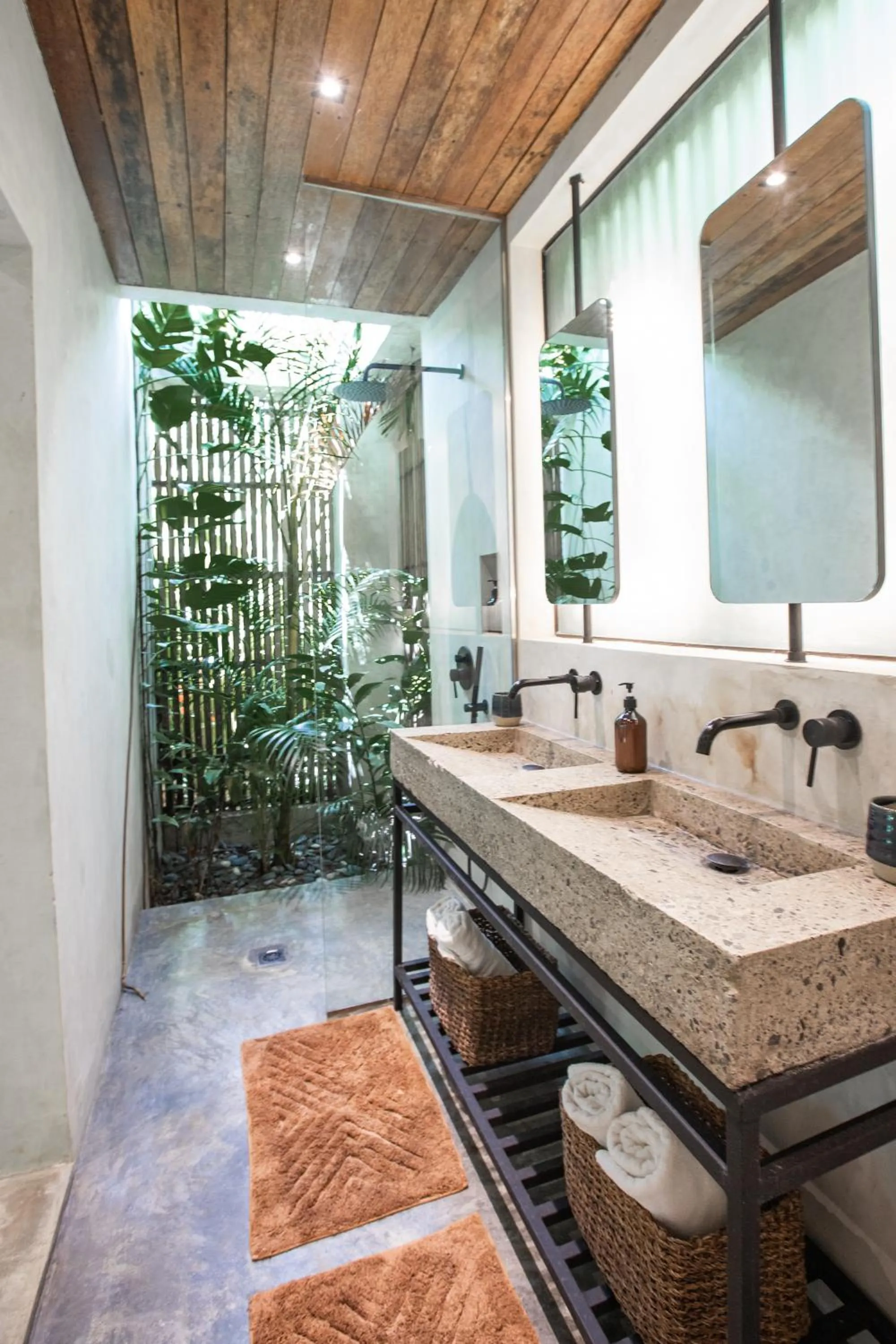 Bathroom in Surfing Temple Hotel Boutique