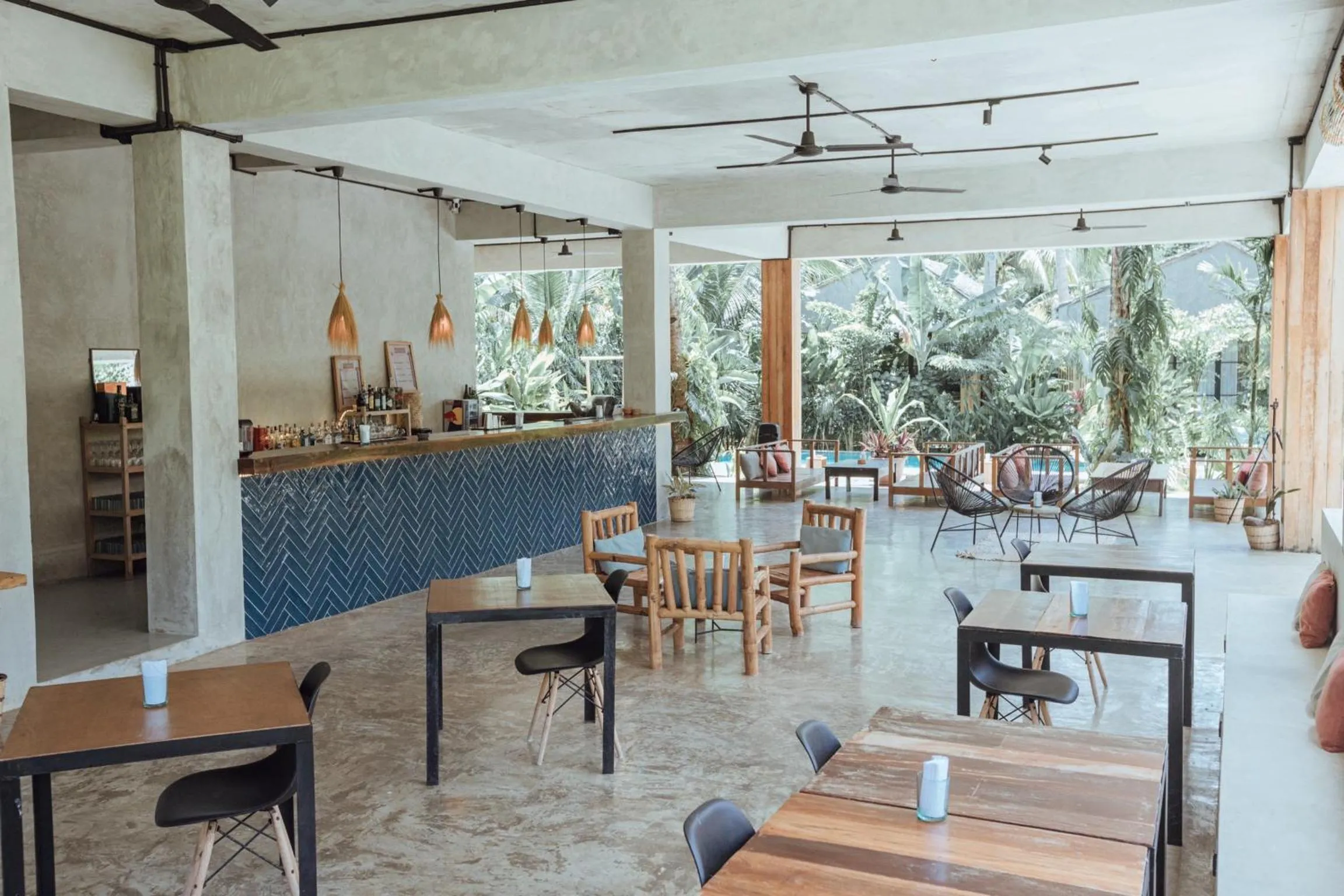 Restaurant/places to eat in Surfing Temple Hotel Boutique