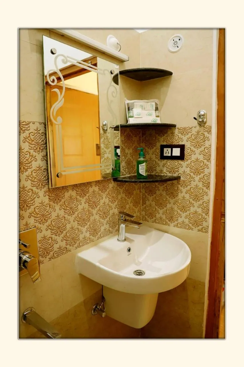 Bathroom in The Ranikhet Continental