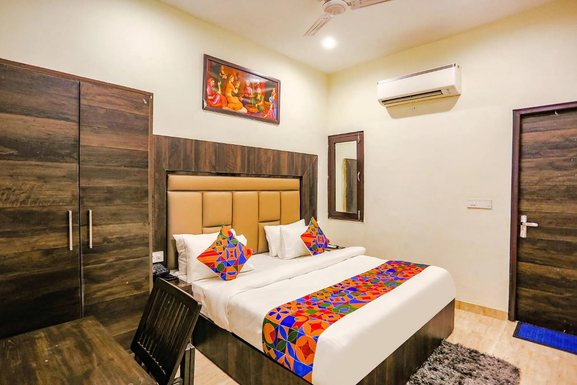 Bed in FabHotel The Kiara Near IGI Delhi Airport