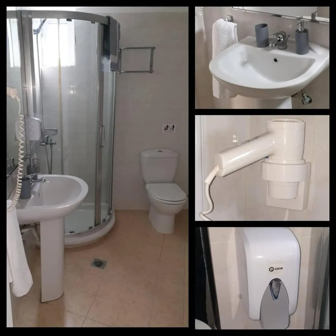 Shower in BLUE EYES APARTMENTS