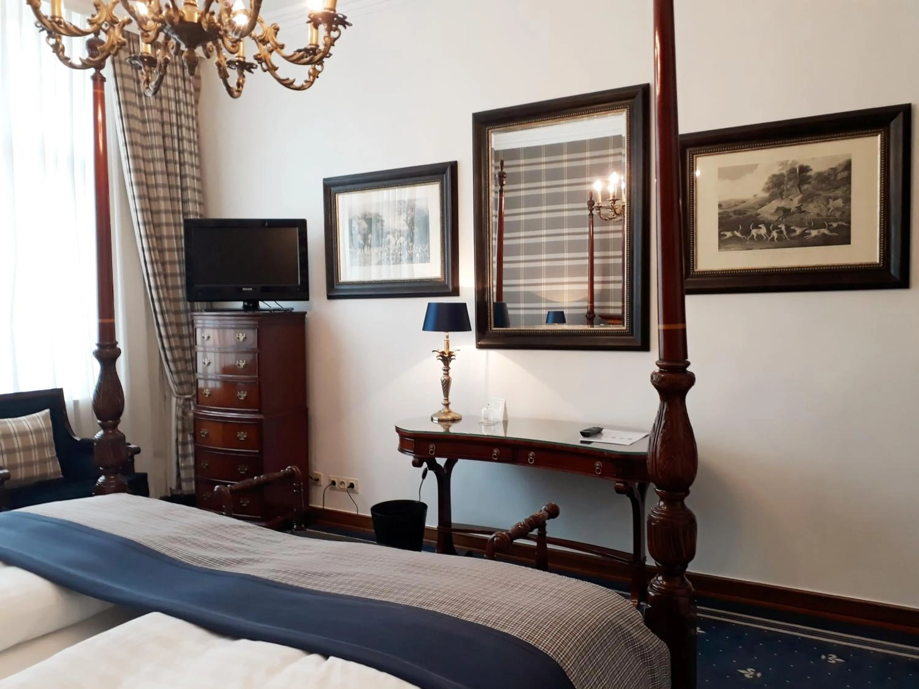 Decorative detail, Bed in Hotel Windsor