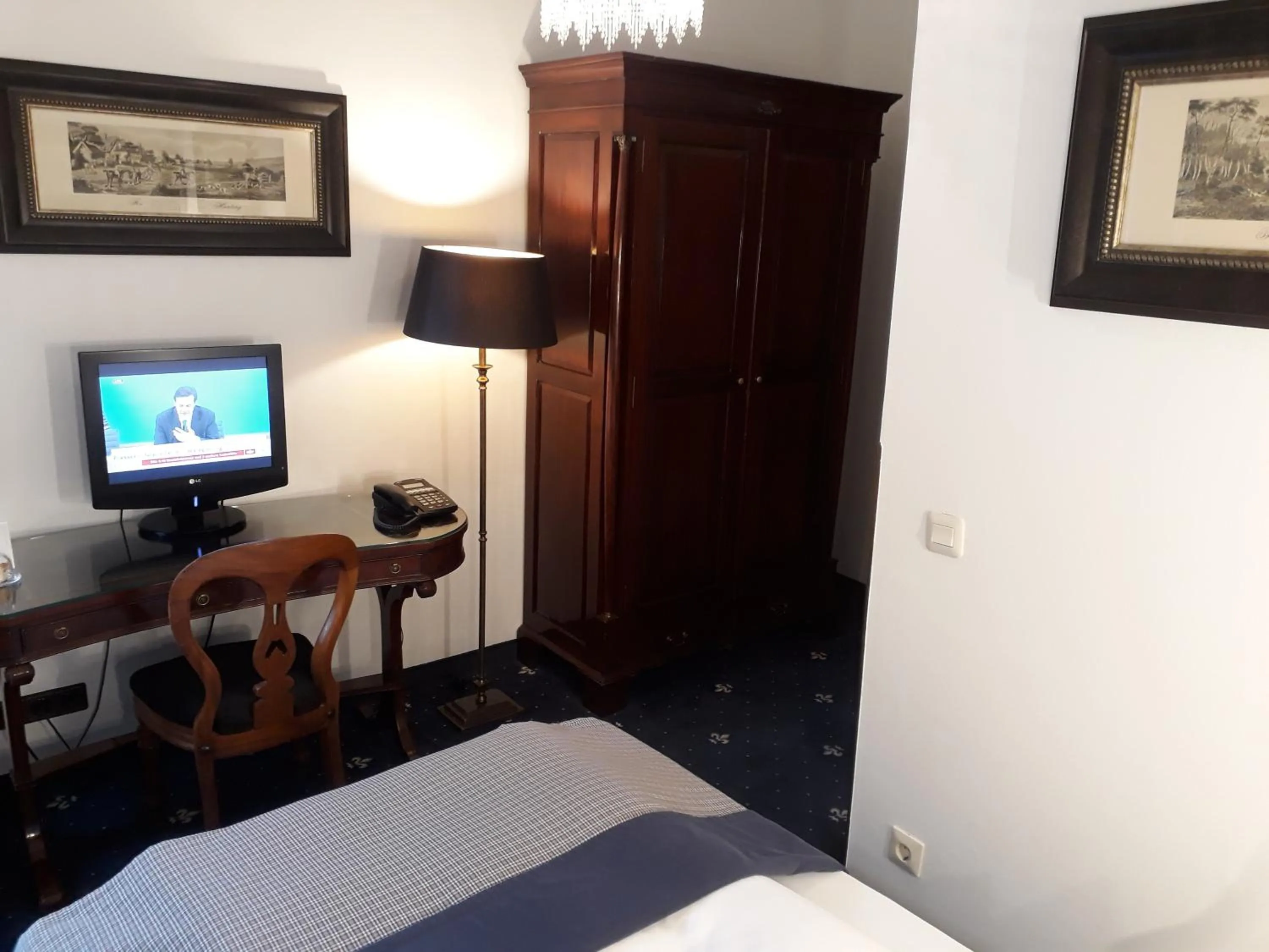 Decorative detail, Bed in Hotel Windsor