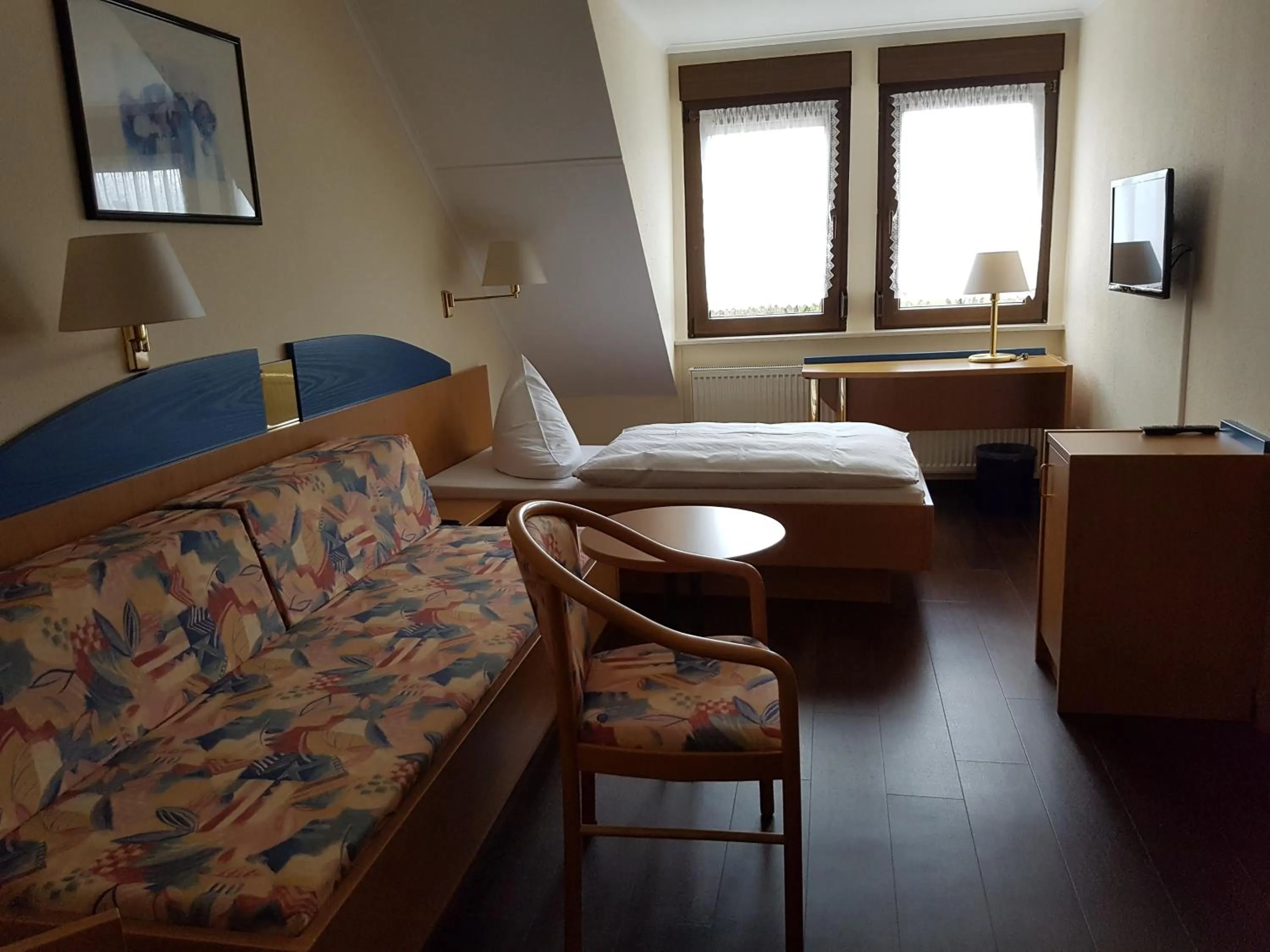 Photo of the whole room, Bed in Hotel Zum Anger