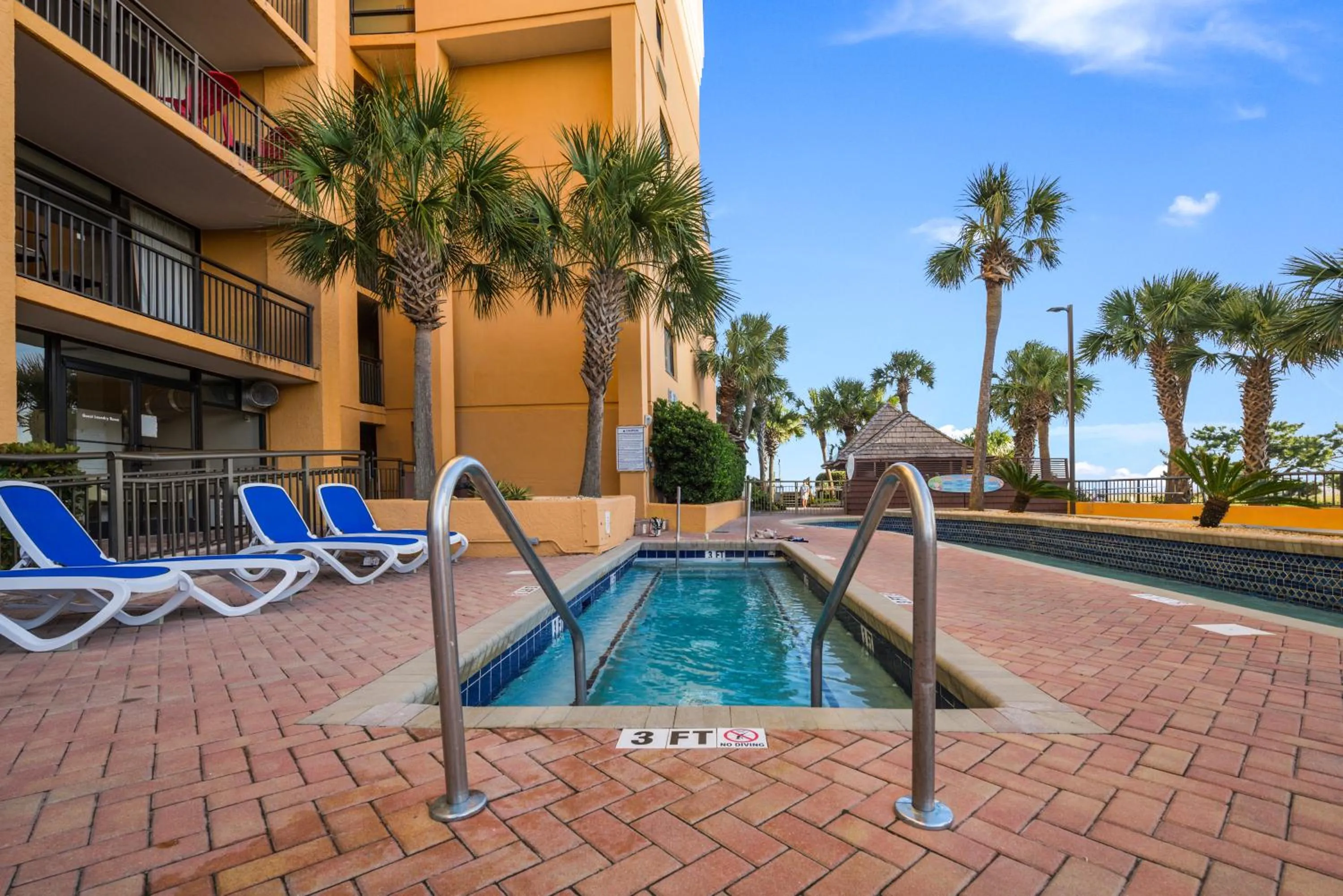Hot Tub in Direct oceanfront, separate bedroom condo, 9th floor, unbelievable views!