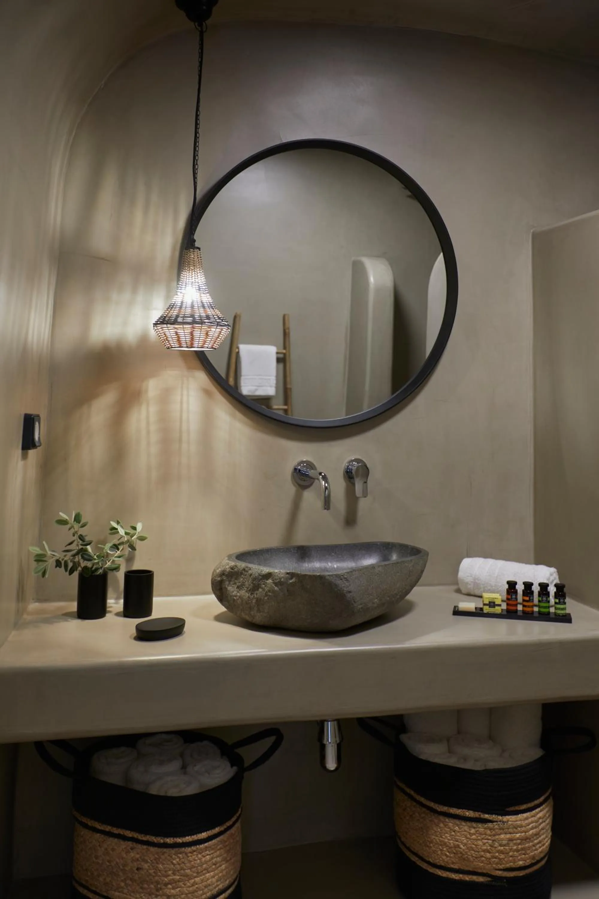 Bathroom in Blue Art Caves