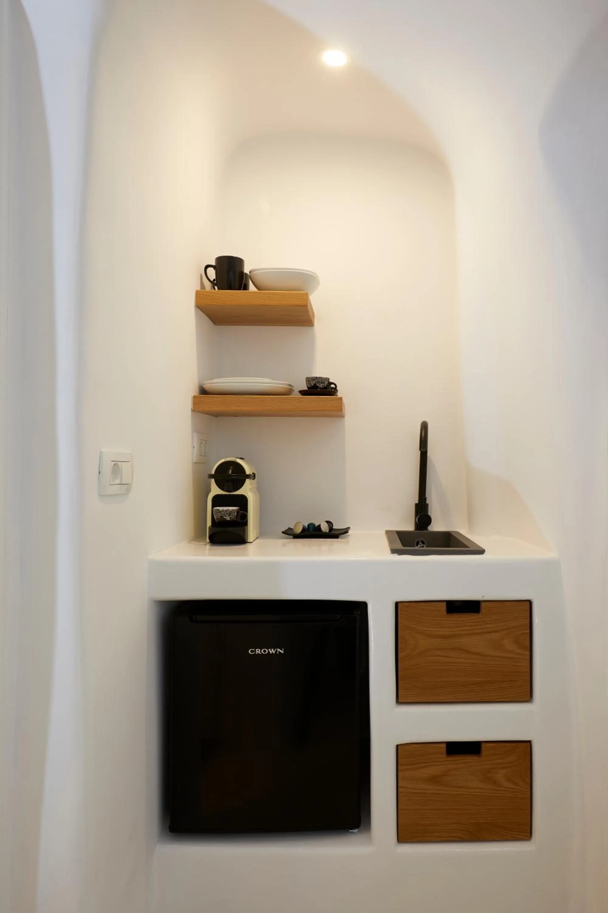 Kitchen or kitchenette in Blue Art Caves