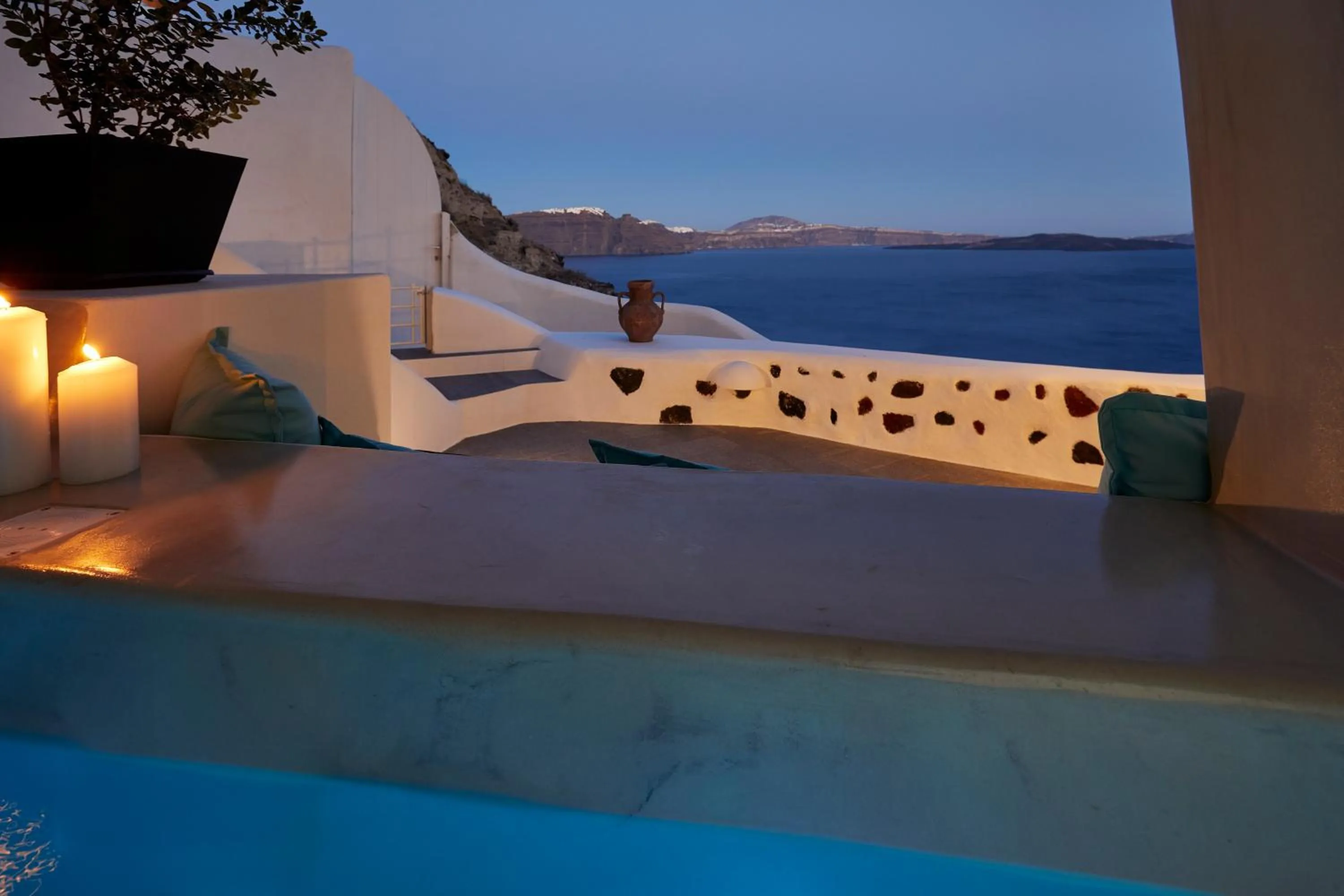 Natural landscape in Blue Art Caves