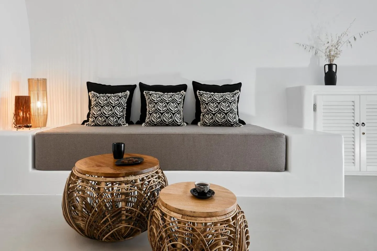 Living room in Blue Art Caves