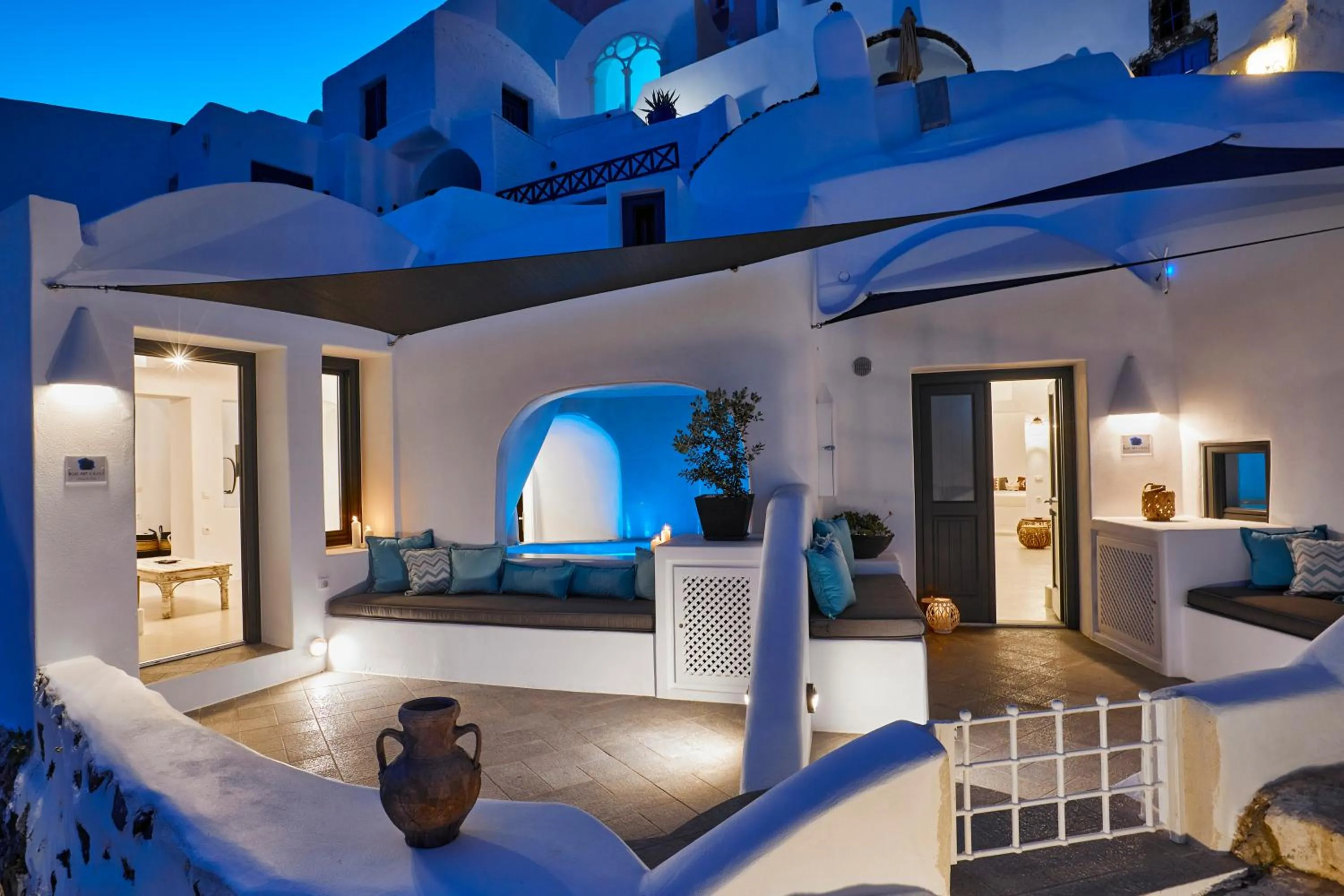 Property building in Blue Art Caves